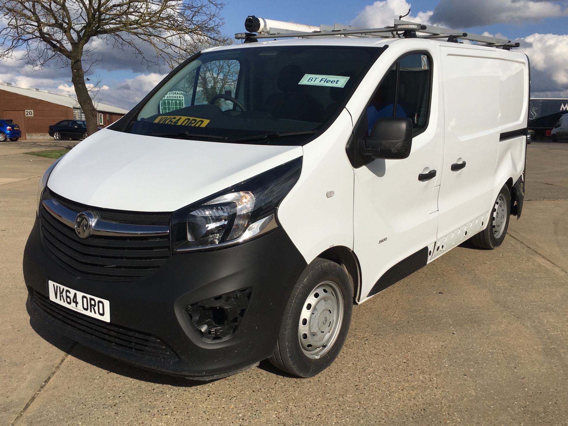 .2014 64 reg VAUXHALL VIVARO DIRECT BT 5k MILES DAMAGED REPAIRABLE CAT C - Image 3 of 15