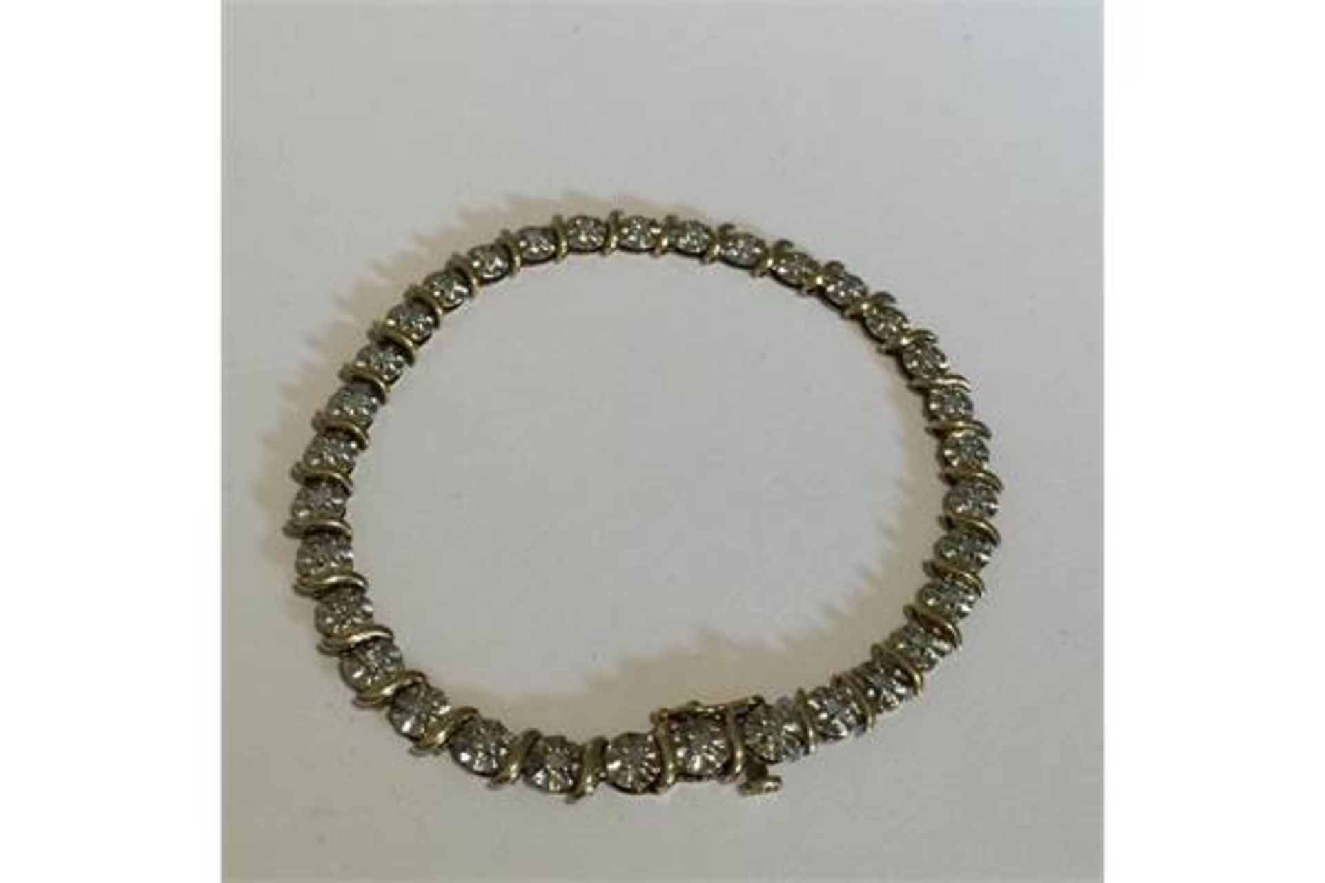 9ct Gold & Diamond Bracelet - Marked 375 - Tested as 9ct