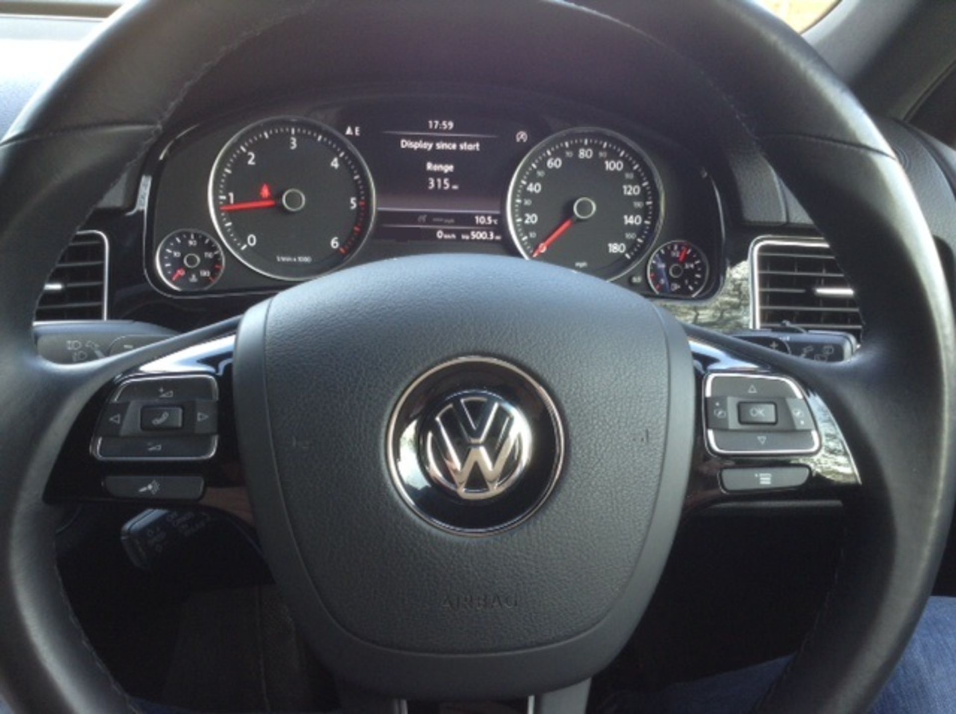240 BHP Volkswagen Touareg V6 Altitude Tdi Bluemotion Technology Estate 3.0 Auto 11 Reg Only 40k - Image 5 of 13