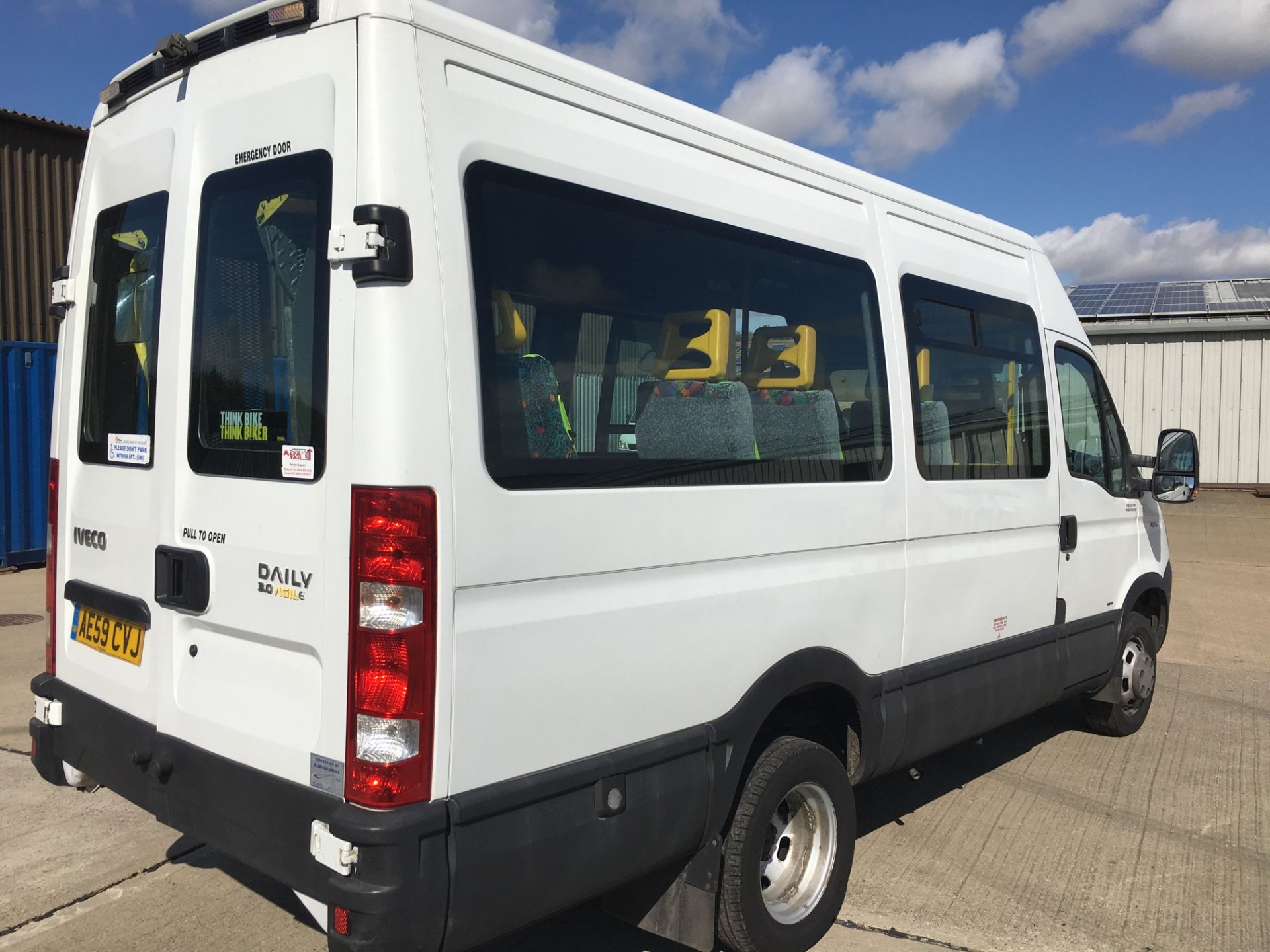 09 59 REG IVECO DAILY 45C15 DISABLED ACCESS MINIBUS WITH POWER DOOR - 3.0 TURBO DIESEL AUTOMATIC - Image 2 of 27