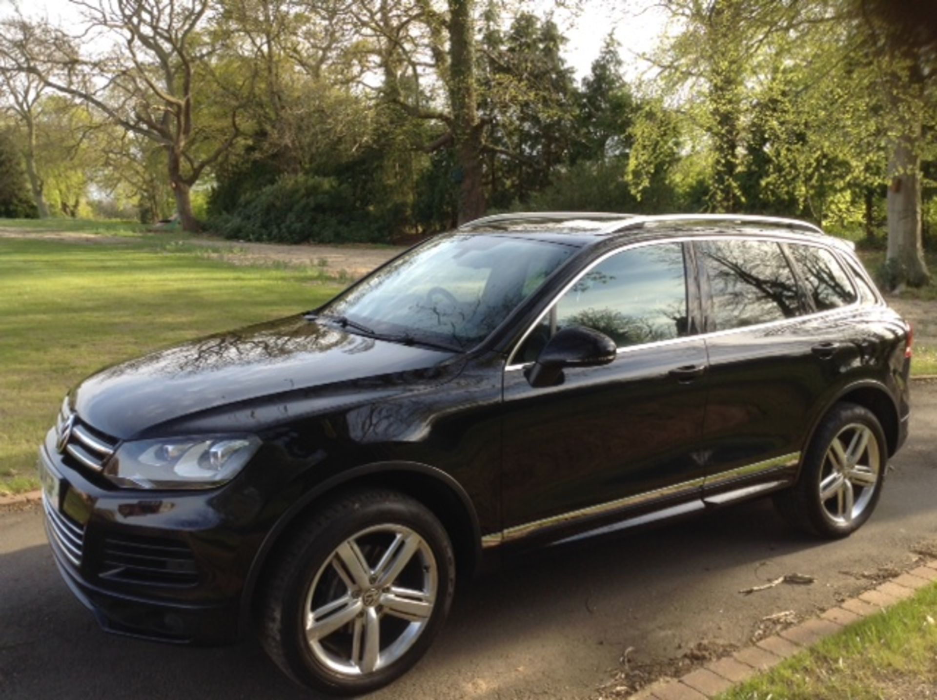 240 BHP Volkswagen Touareg V6 Altitude Tdi Bluemotion Technology Estate 3.0 Auto 11 Reg Only 40k - Image 2 of 13