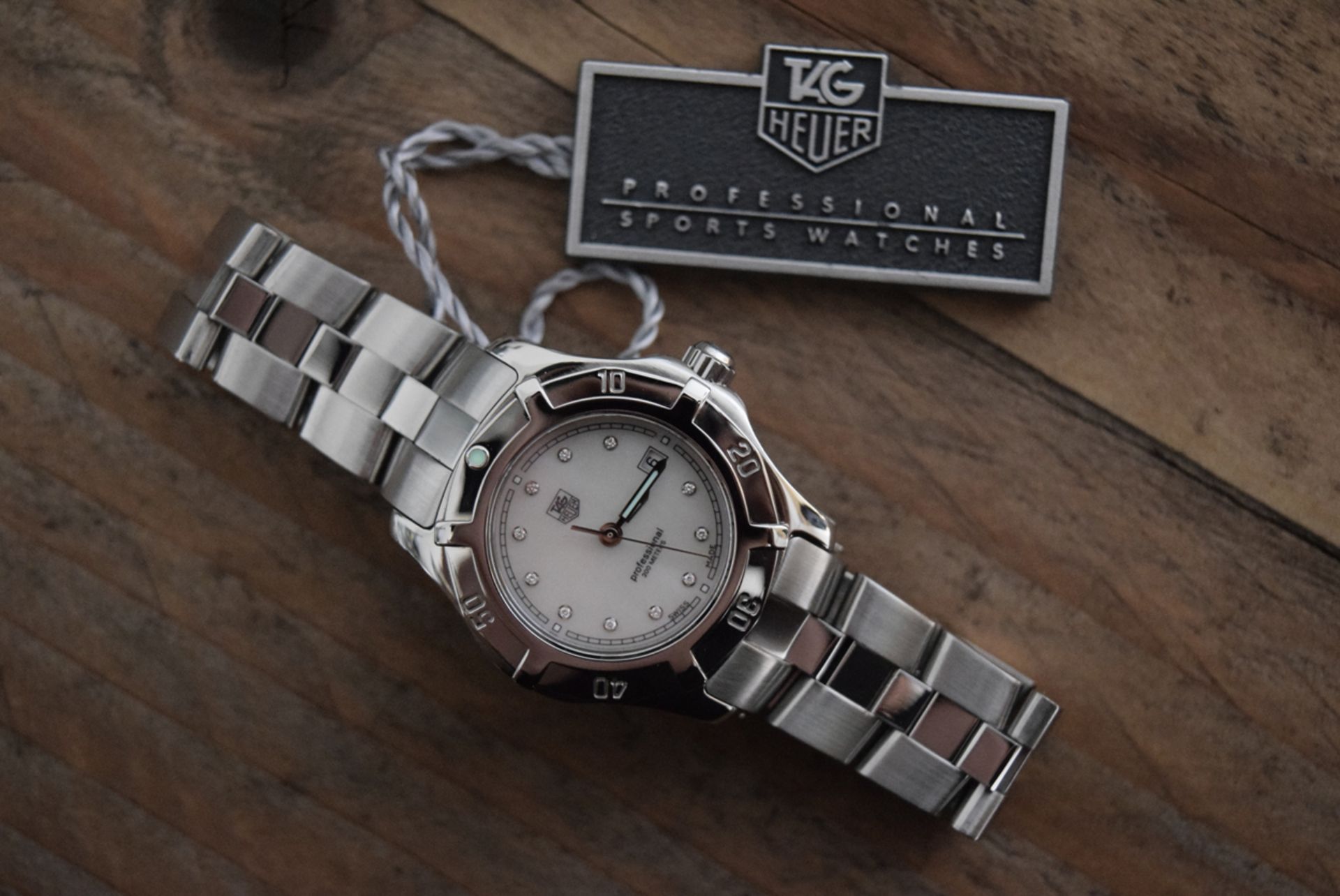 TAG HEUER - 2000 'LADY DATE' with MOP DIAMOND DIAL!