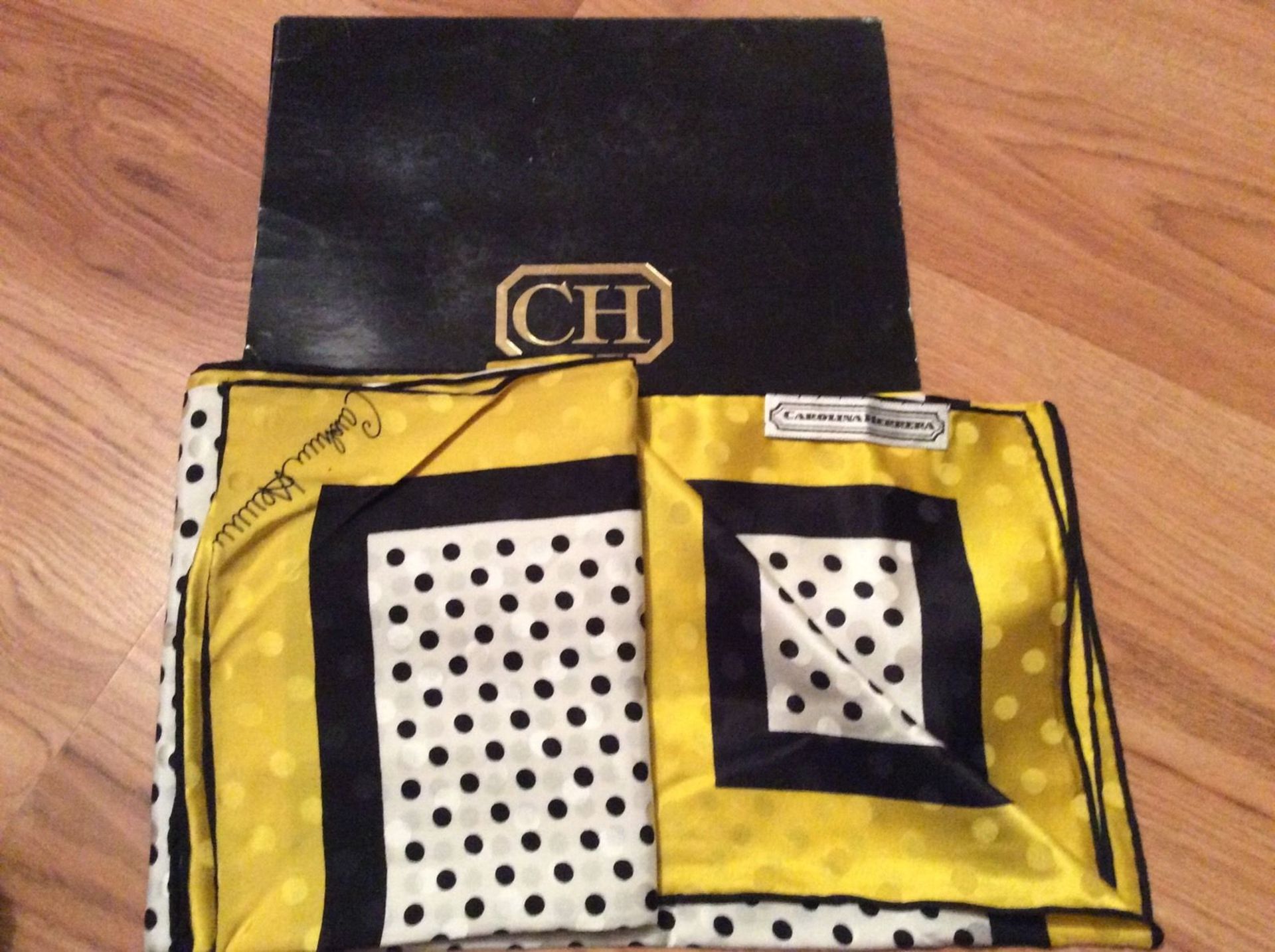 Carolina Herrera signature silk scarf, Scarf, Shawl. - Image 3 of 4