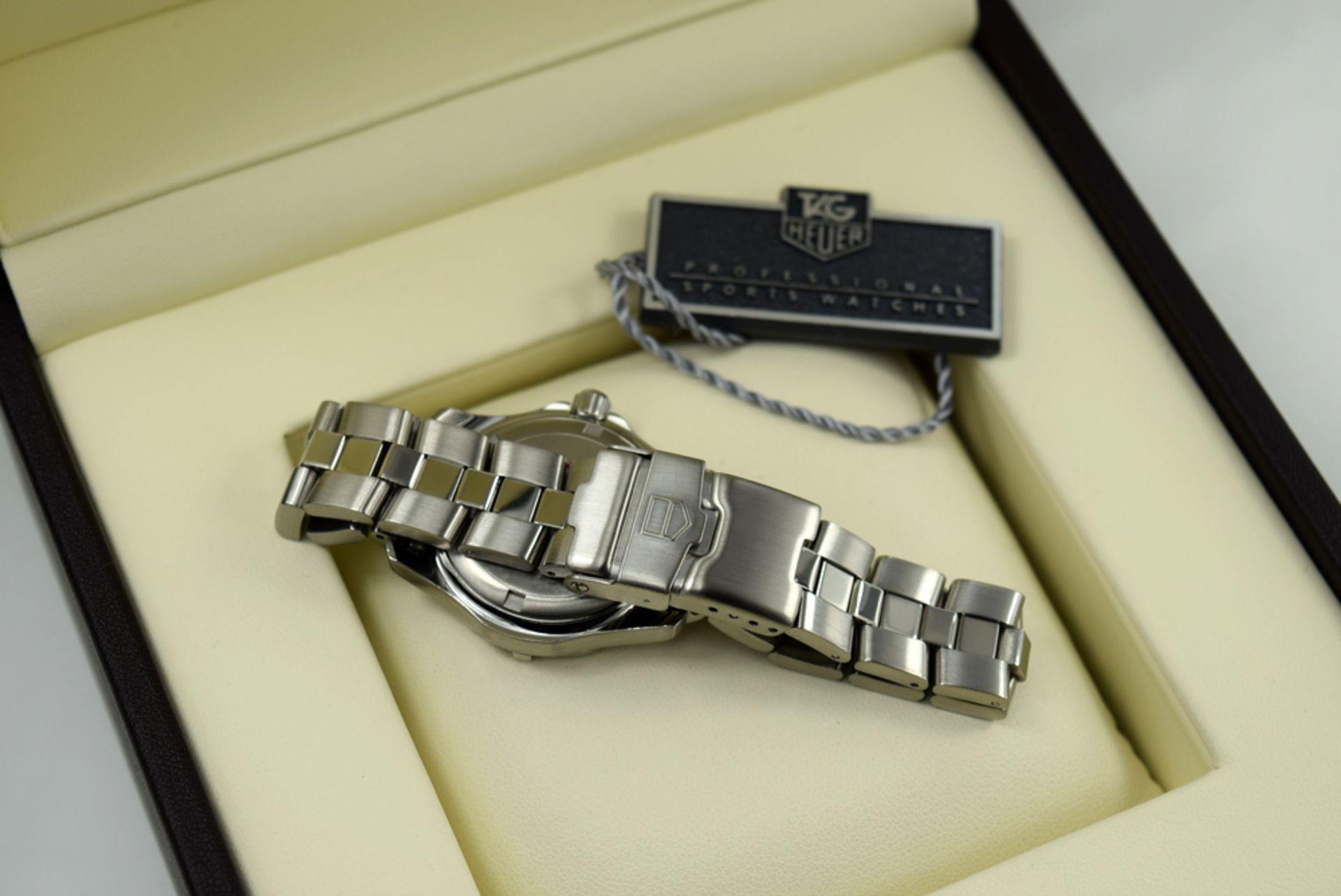TAG HEUER - 'LADY DATE' PROFESSIONAL 2000 SERIES with DIAMOND DIAL! - Image 6 of 6