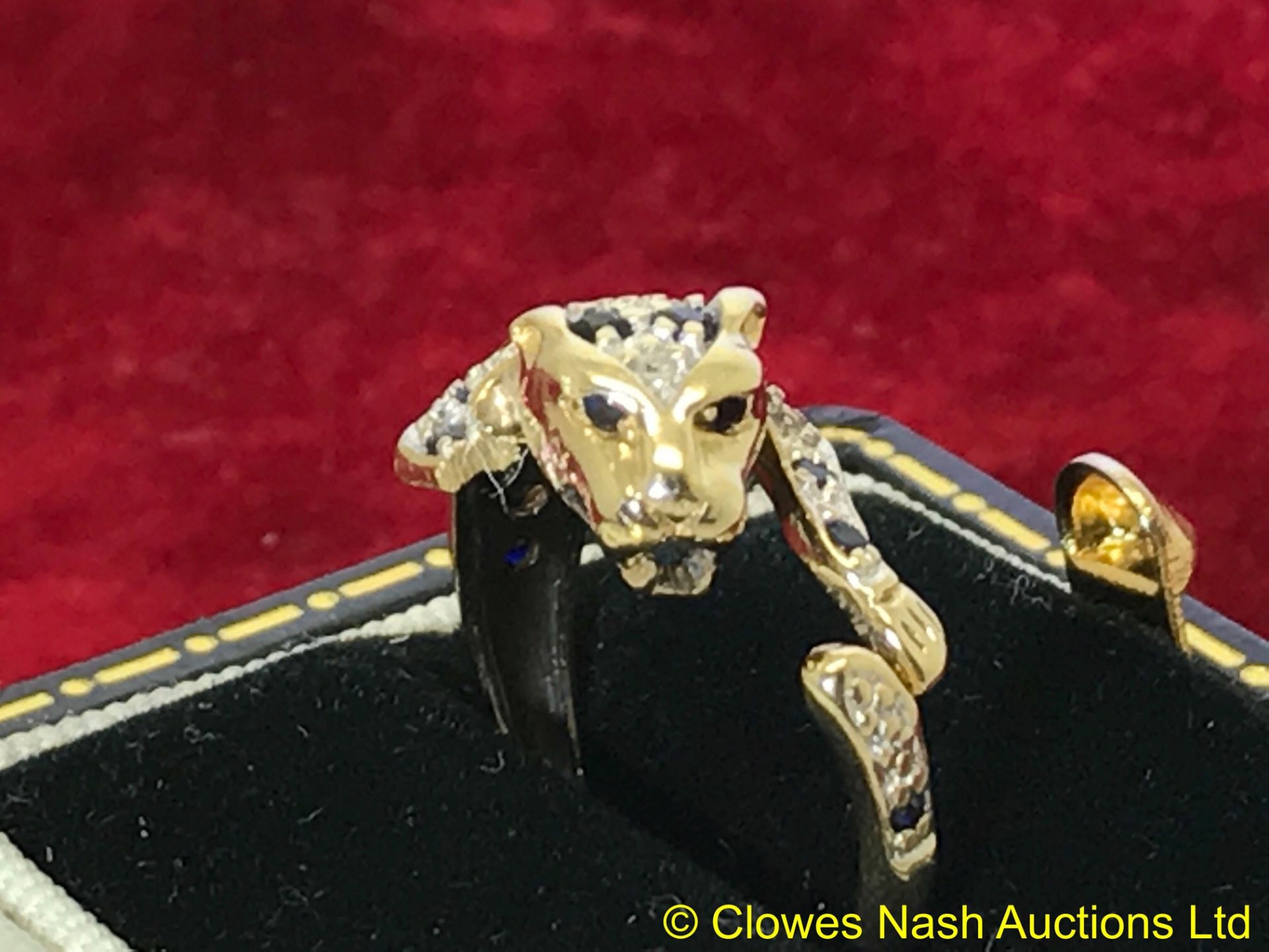 9ct GOLD SAPPHIRE & DIAMOND SET LEOPARD RING