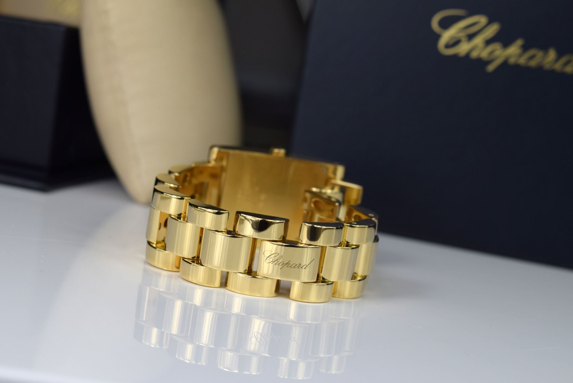 ❖ CHOPARD ❖ – CLASSIC 'HOUR' XL in 18k SOLID GOLD! XL (40mm x 30mm) BOX AND PAPERS! - Image 9 of 14