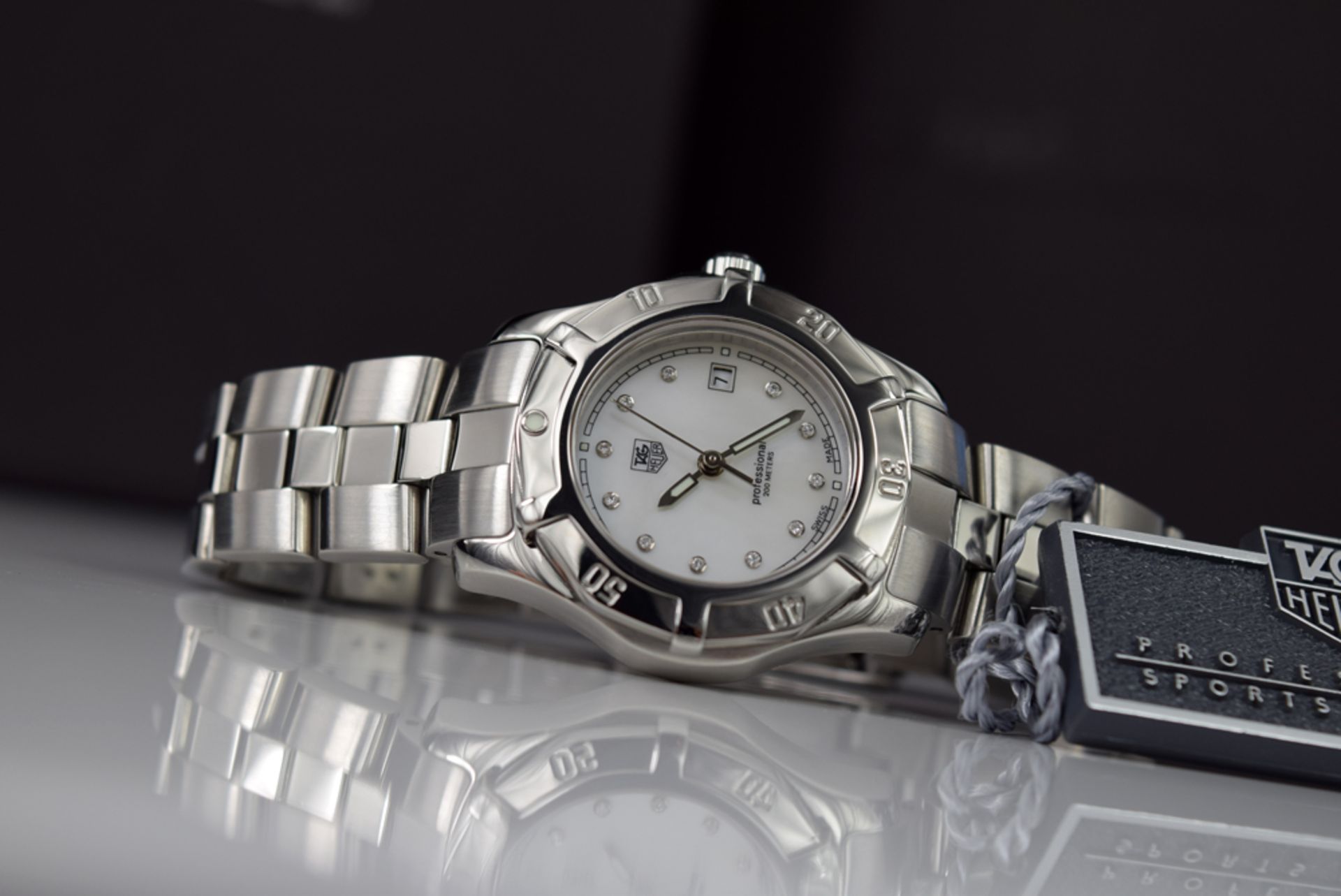 TAG HEUER - 'LADY DATE' PROFESSIONAL 2000 SERIES with DIAMOND DIAL! - Image 3 of 6