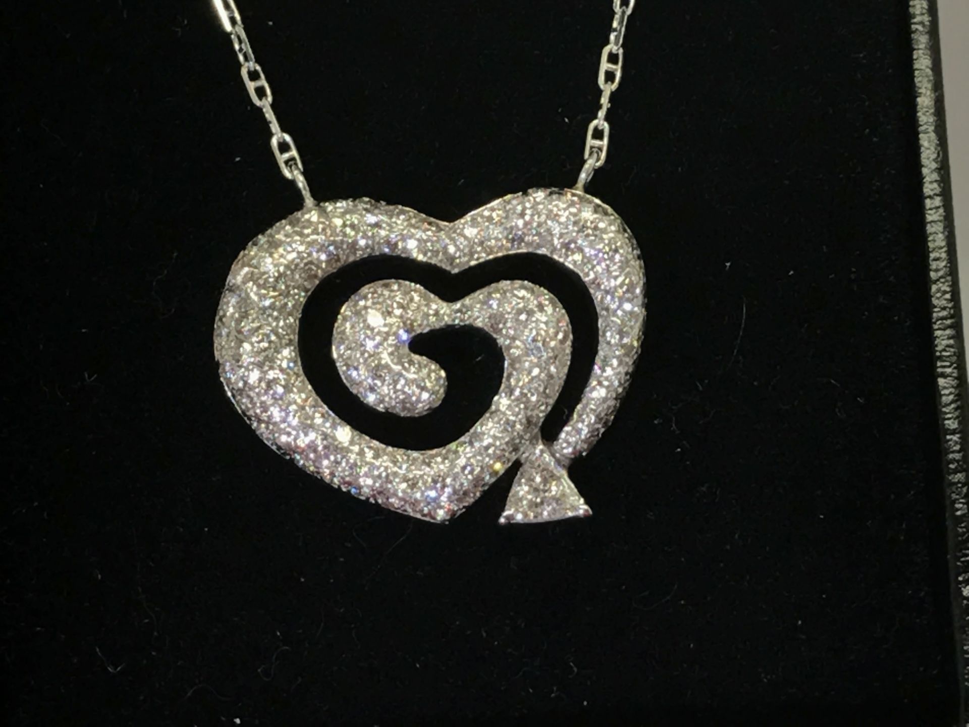 Gorgeous 3.00ct Diamond Heart Necklace with Inc Approx 0.70ct Trillion Cut Diamond Solitaire -