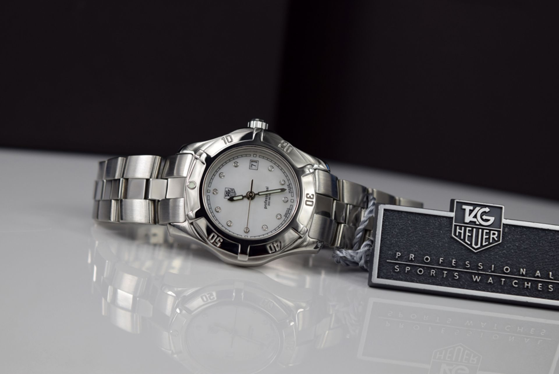 TAG HEUER - 'LADY DATE' PROFESSIONAL 2000 SERIES with DIAMOND DIAL! - Image 5 of 6