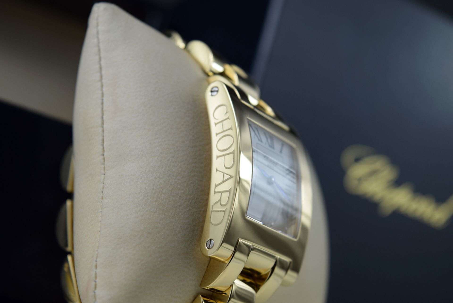 ❖ CHOPARD ❖ – CLASSIC 'HOUR' XL in 18k SOLID GOLD! XL (40mm x 30mm) BOX AND PAPERS! - Image 7 of 14