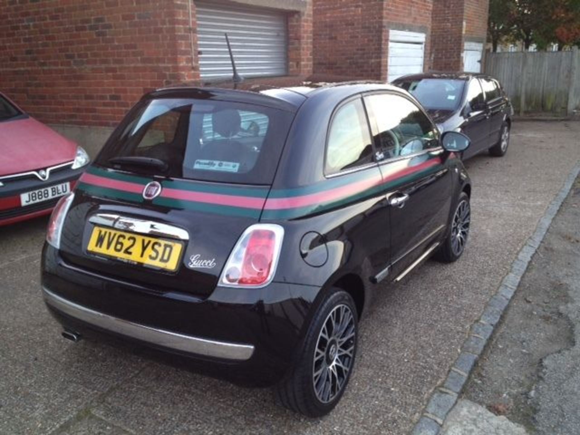 Limited Edition FIAT 500 GUCCI fully loaded, leather, £30 road tax, Alloys. - Image 3 of 6