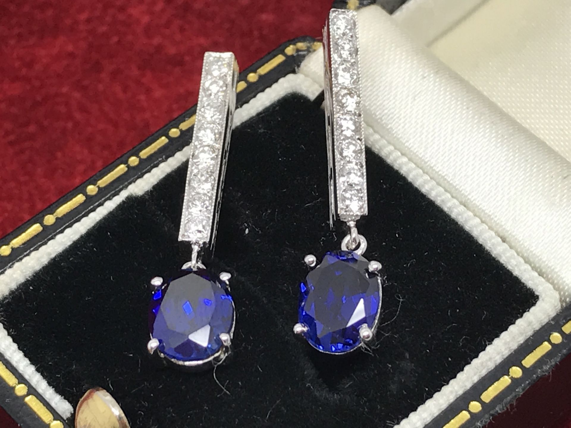 AMAZING SAPPHIRE & DIAMOND DROP EARRINGS SET IN WHITE METAL TESTED AS 18ct GOLD