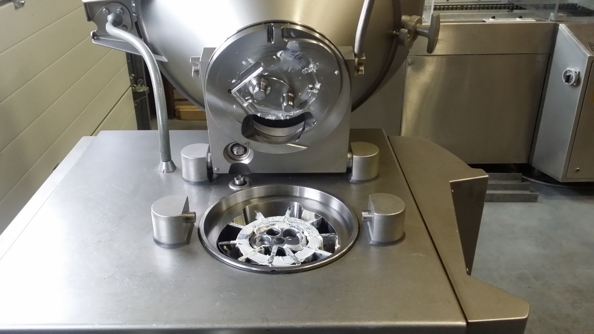 HANDTMANN VF608 VACUUM FILLER - Image 3 of 5