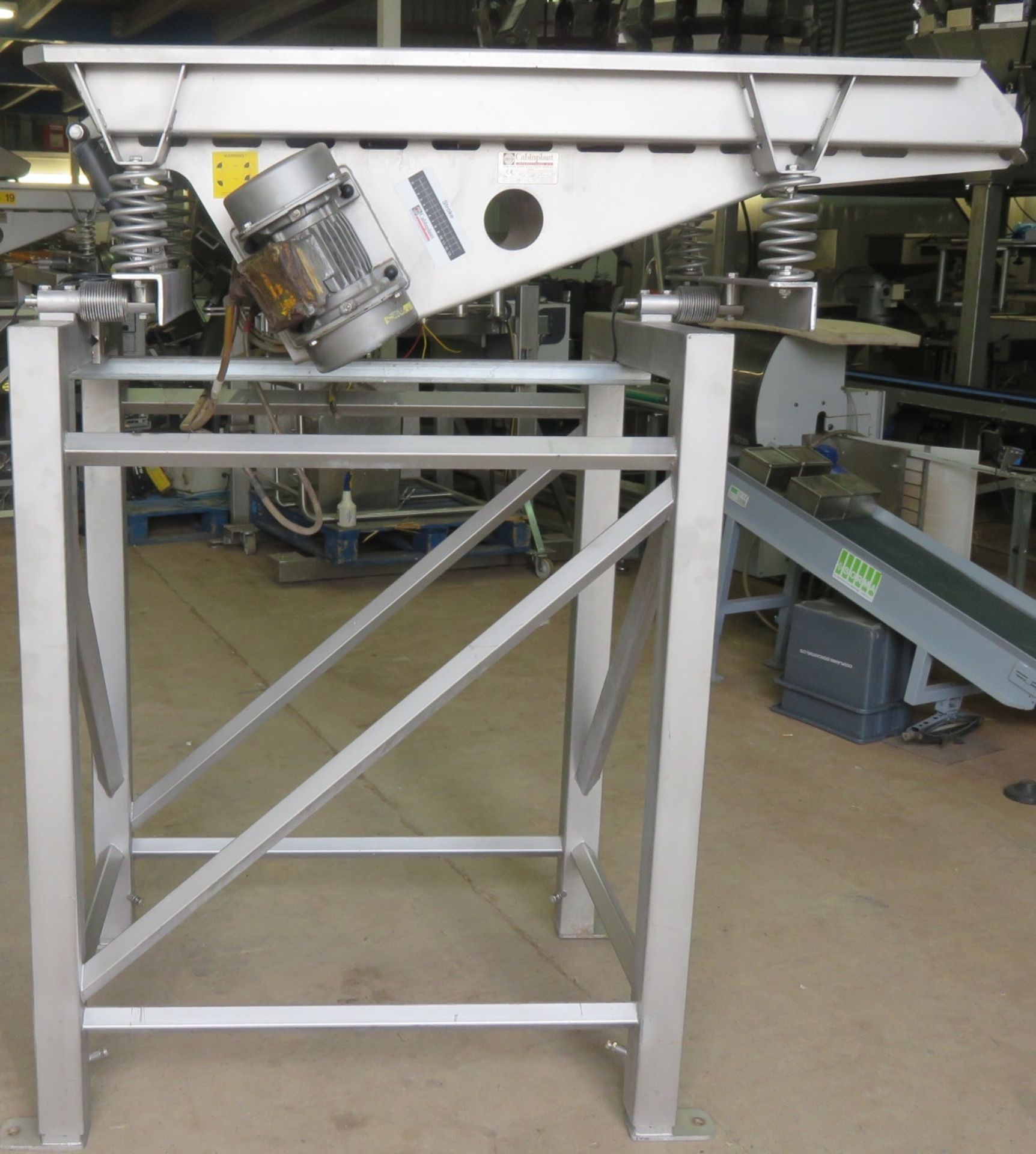 VIBRATORY FEEDER