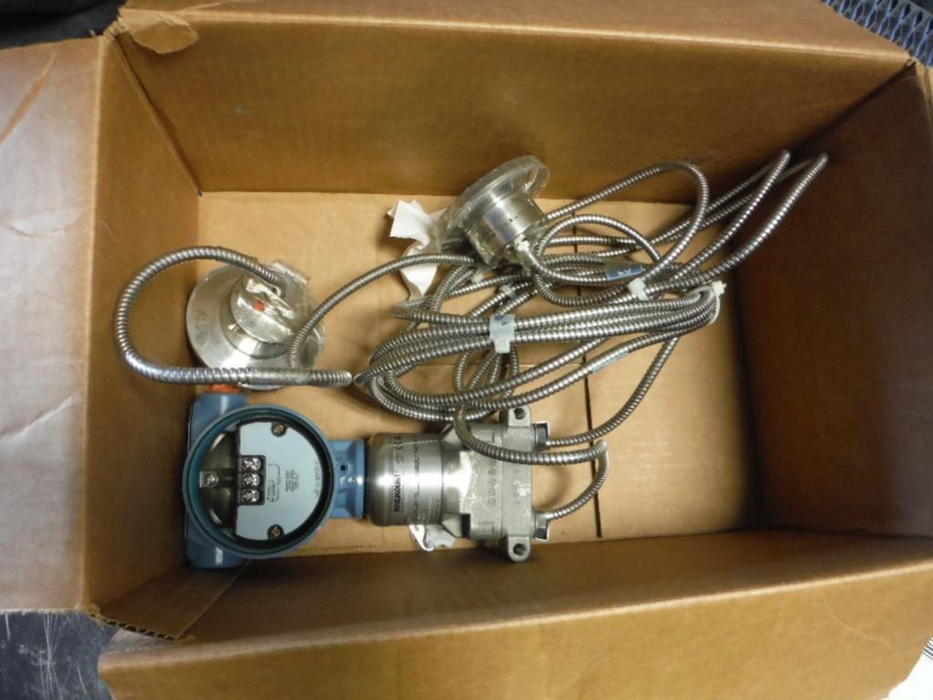 Rosemount pressure transmitter, 3 in.. - RIGGING FEE FOR DOMESTIC TRANSPORT $25