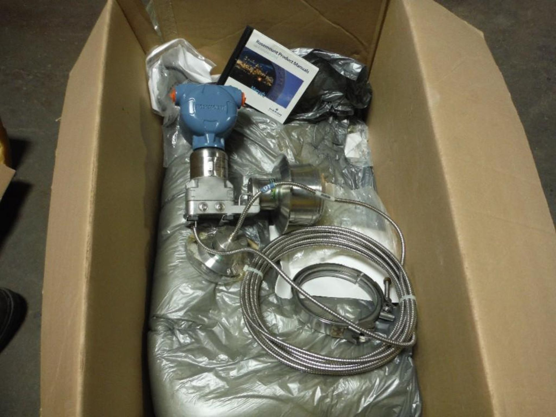 Rosemount 3051S series pressure transmitter with hart protocol. - RIGGING FEE FOR DOMESTIC TRANSPORT