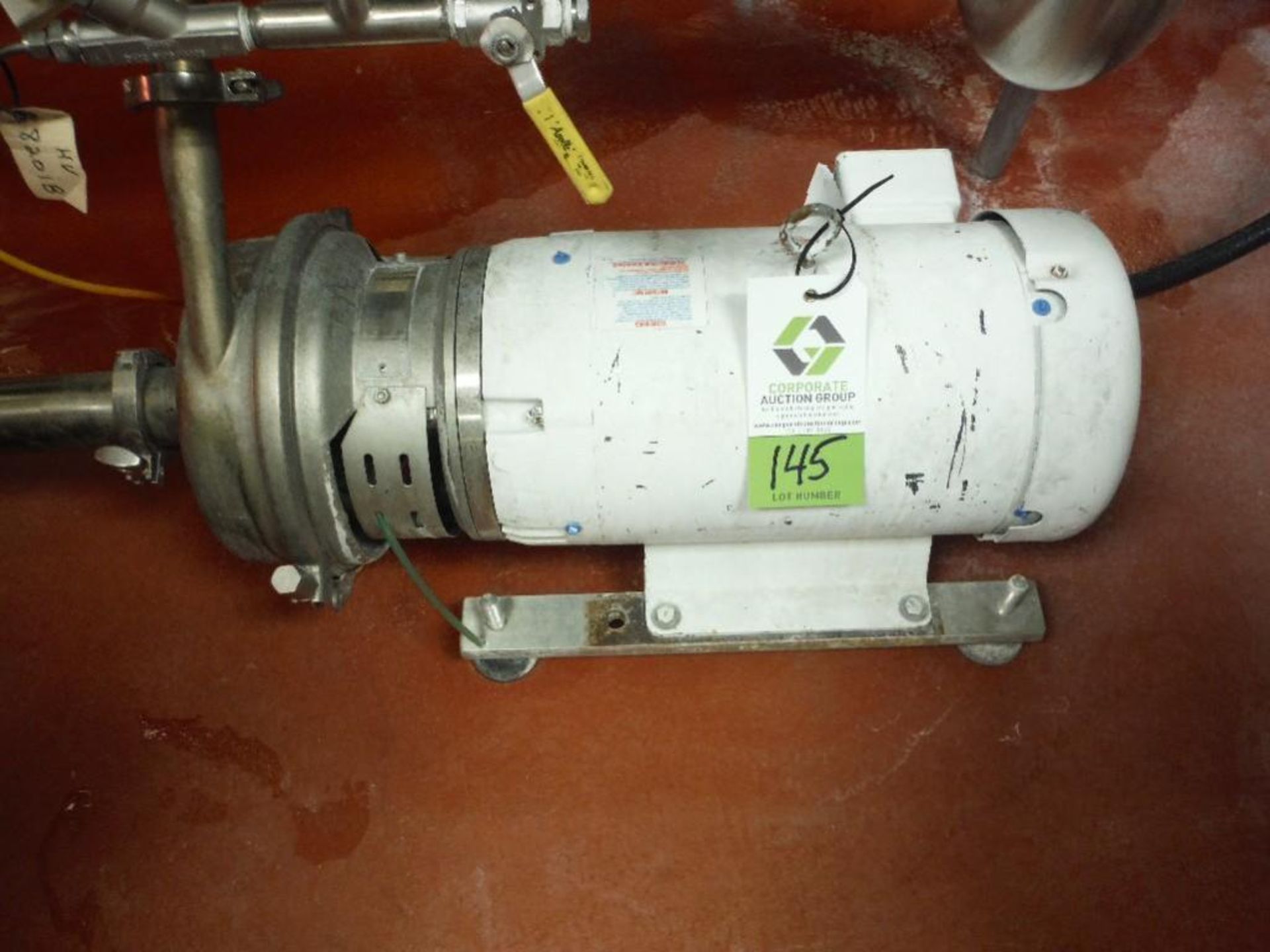 APV 15 hp sanitary centrifugal pump, Model W155/35, SN 100672516. - RIGGING FEE FOR DOMESTIC TRANSPO