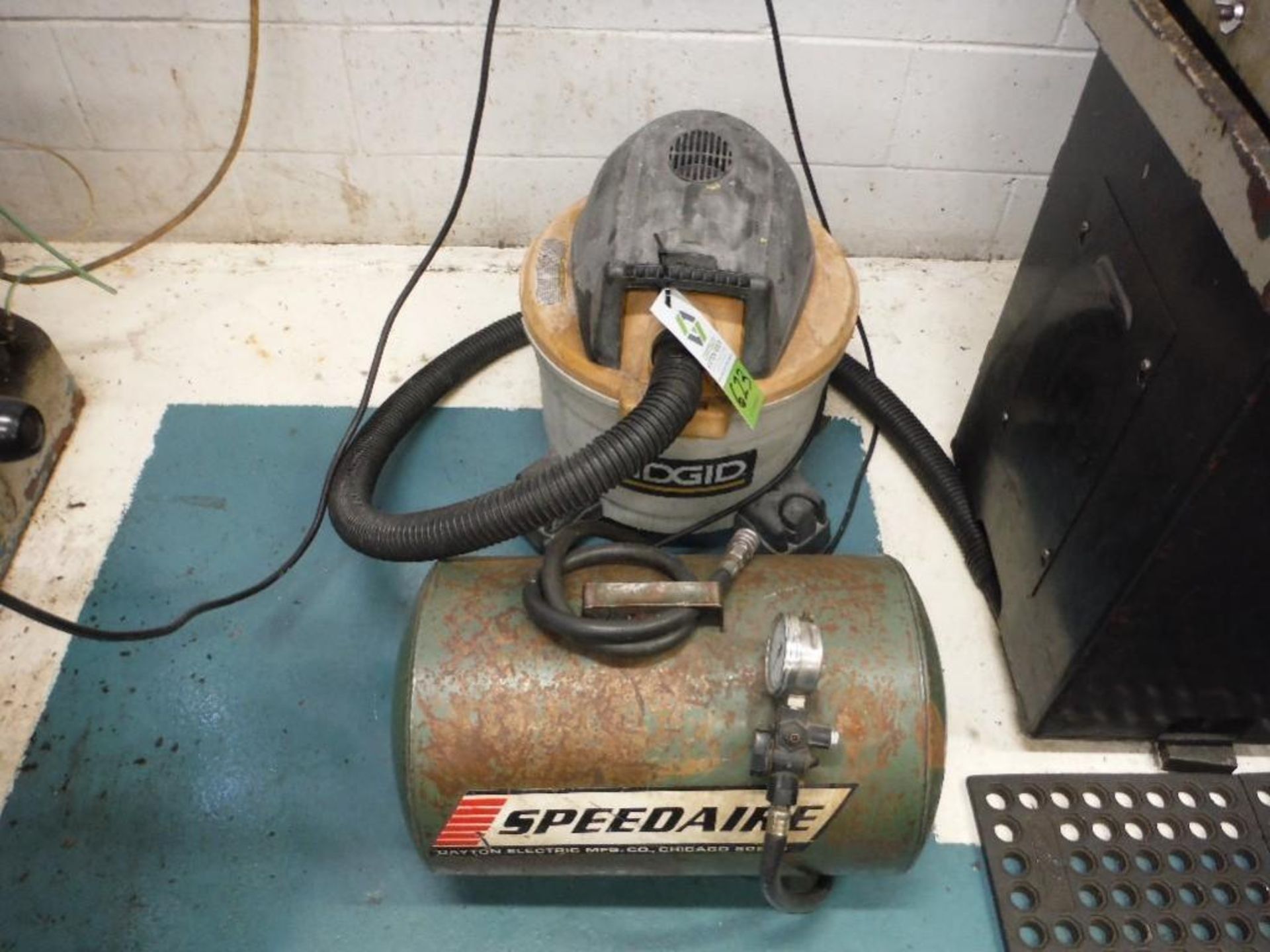 Rigid shop vac and speedaire portable air tank (lot). - RIGGING FEE FOR DOMESTIC TRANSPORT $25