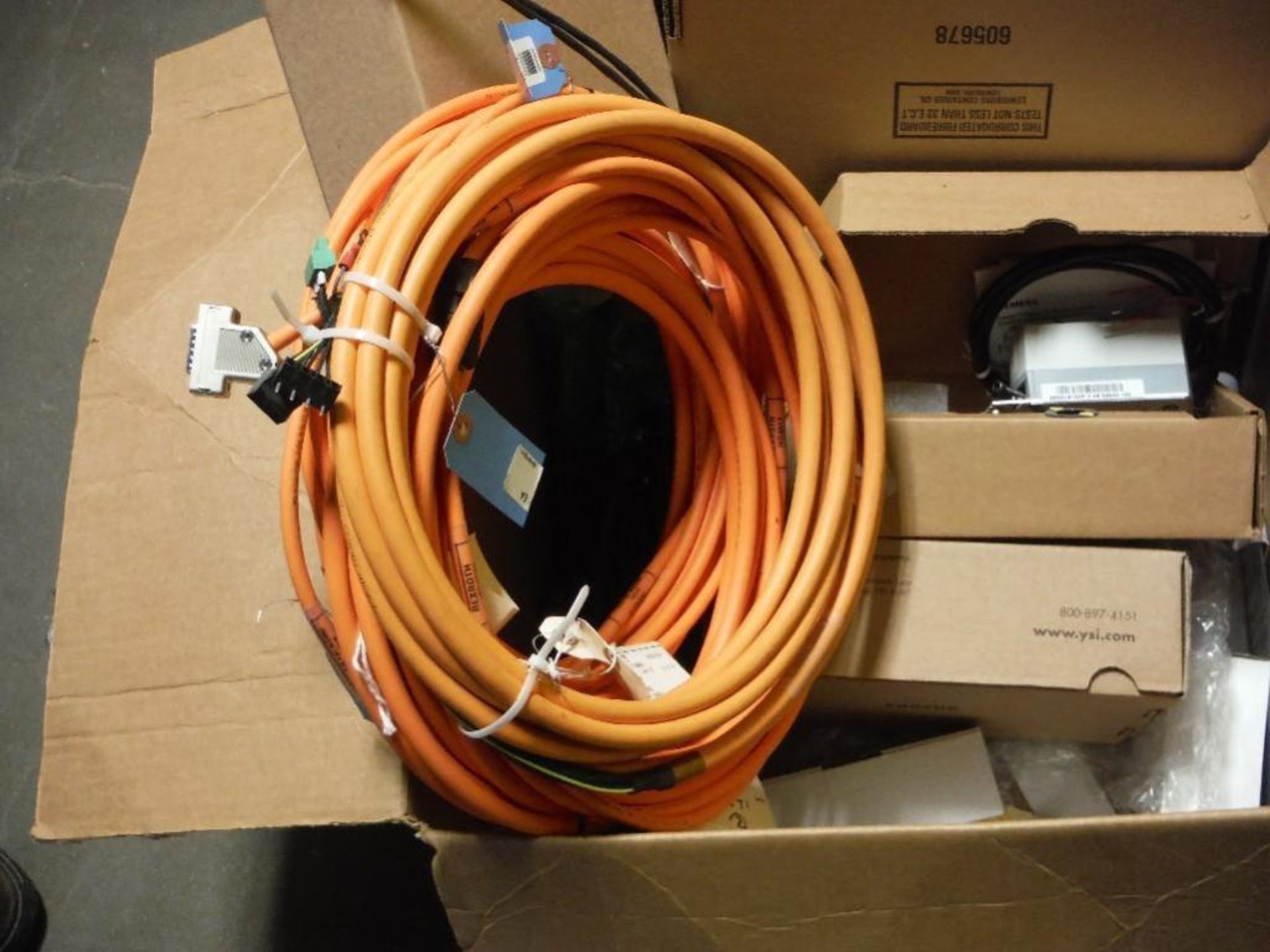 box ink jet cabling and heads. - RIGGING FEE FOR DOMESTIC TRANSPORT $25 - Image 9 of 12