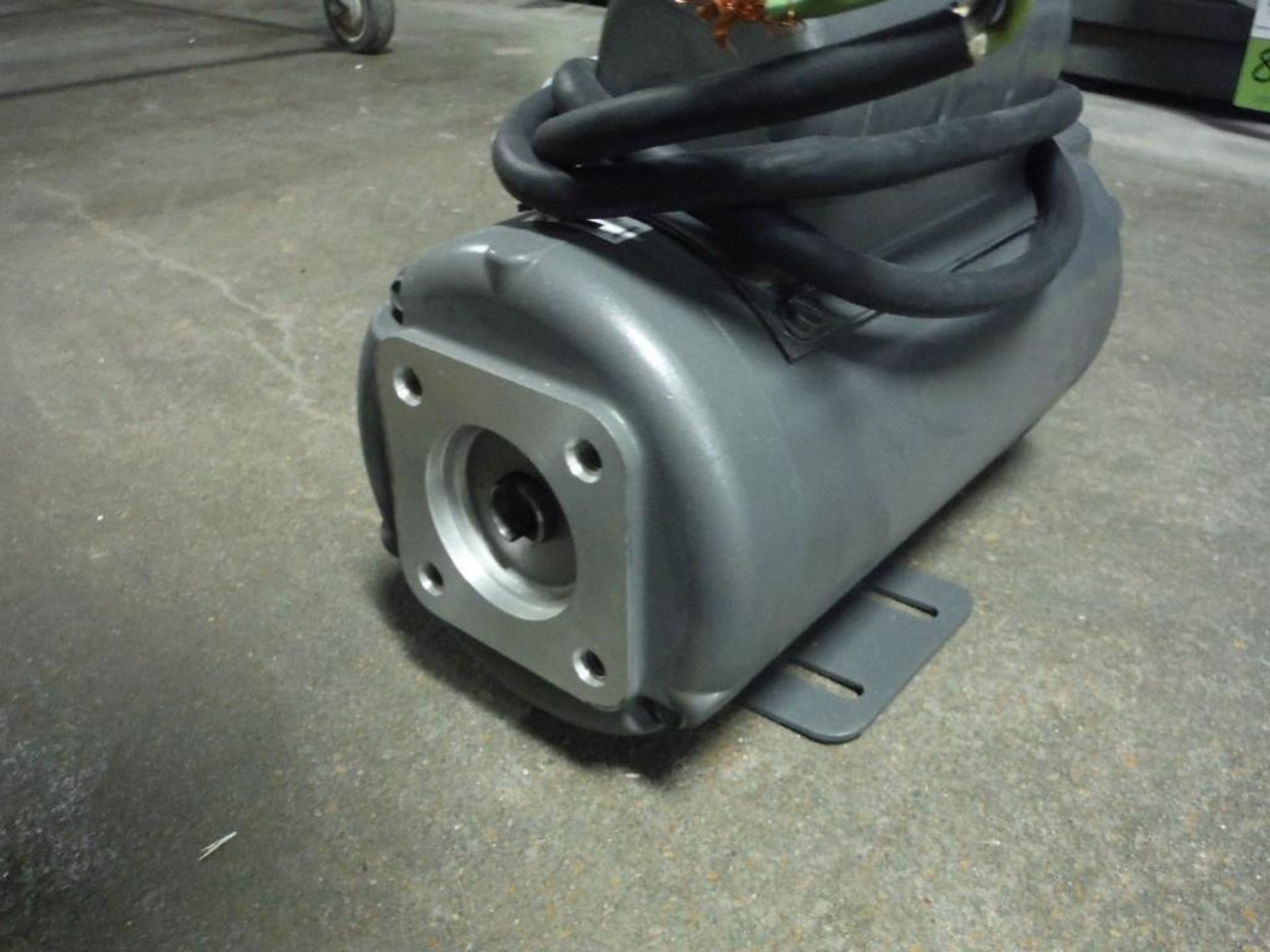 Baldor 1 hp motor, 1 ph, 2850 rpm, frame 42YZ, new. - RIGGING FEE FOR DOMESTIC TRANSPORT $25 - Image 3 of 5