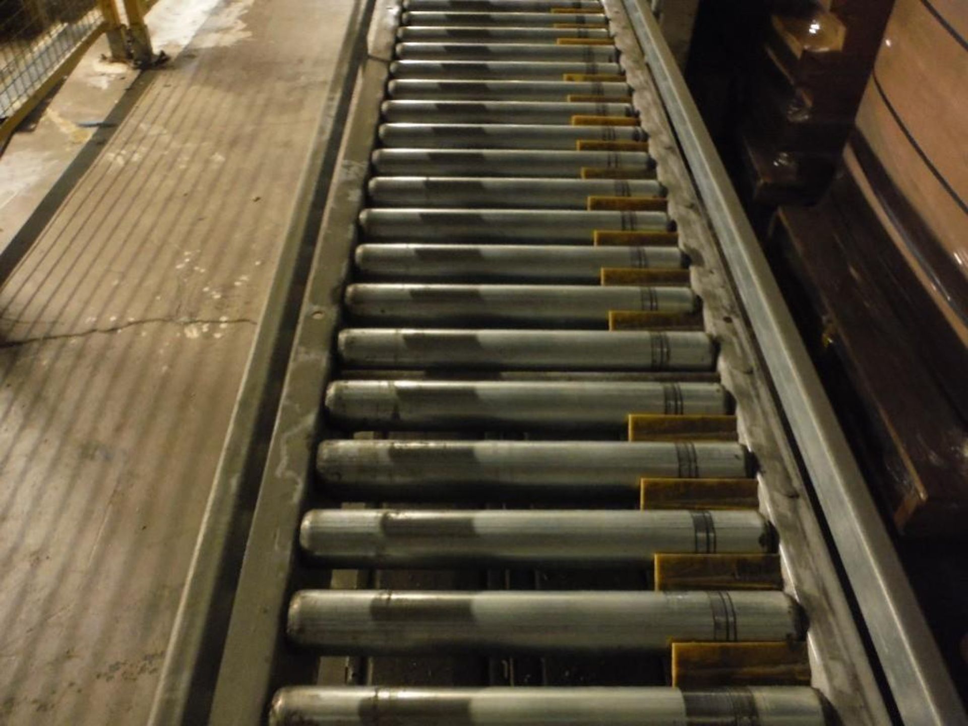 Hytrol powered roller conveyor, 80 ft. L x 15 in. W x 30 in. H, 3 drives. - RIGGING FEE FOR DOMESTIC - Image 3 of 6