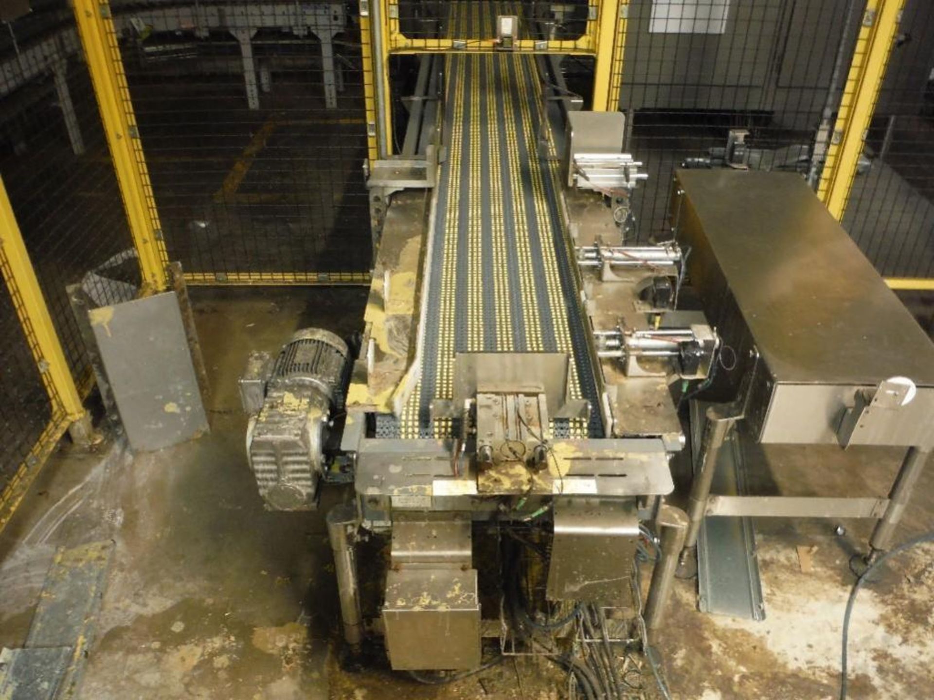 Hartness case conveyor, mild steel, roller belt, 188 in. L x 24 in. W x 32 in. H, 1.5 hp motor,. - R - Image 4 of 6