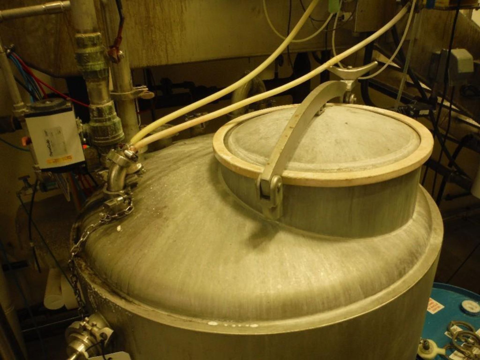 Laciny SS jacketed tank, 40 in. dia. X 48 in. tall, with pneumatic SS 2 way valve, dome bottom. - RI - Image 3 of 7