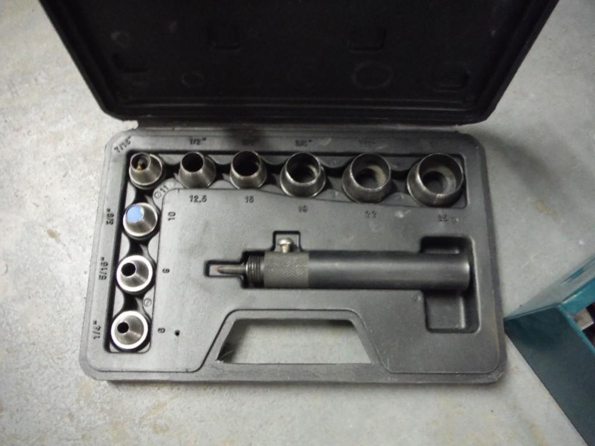 Mini pulley puller, hole punch set. Rigging Fee: $25 - Image 6 of 6