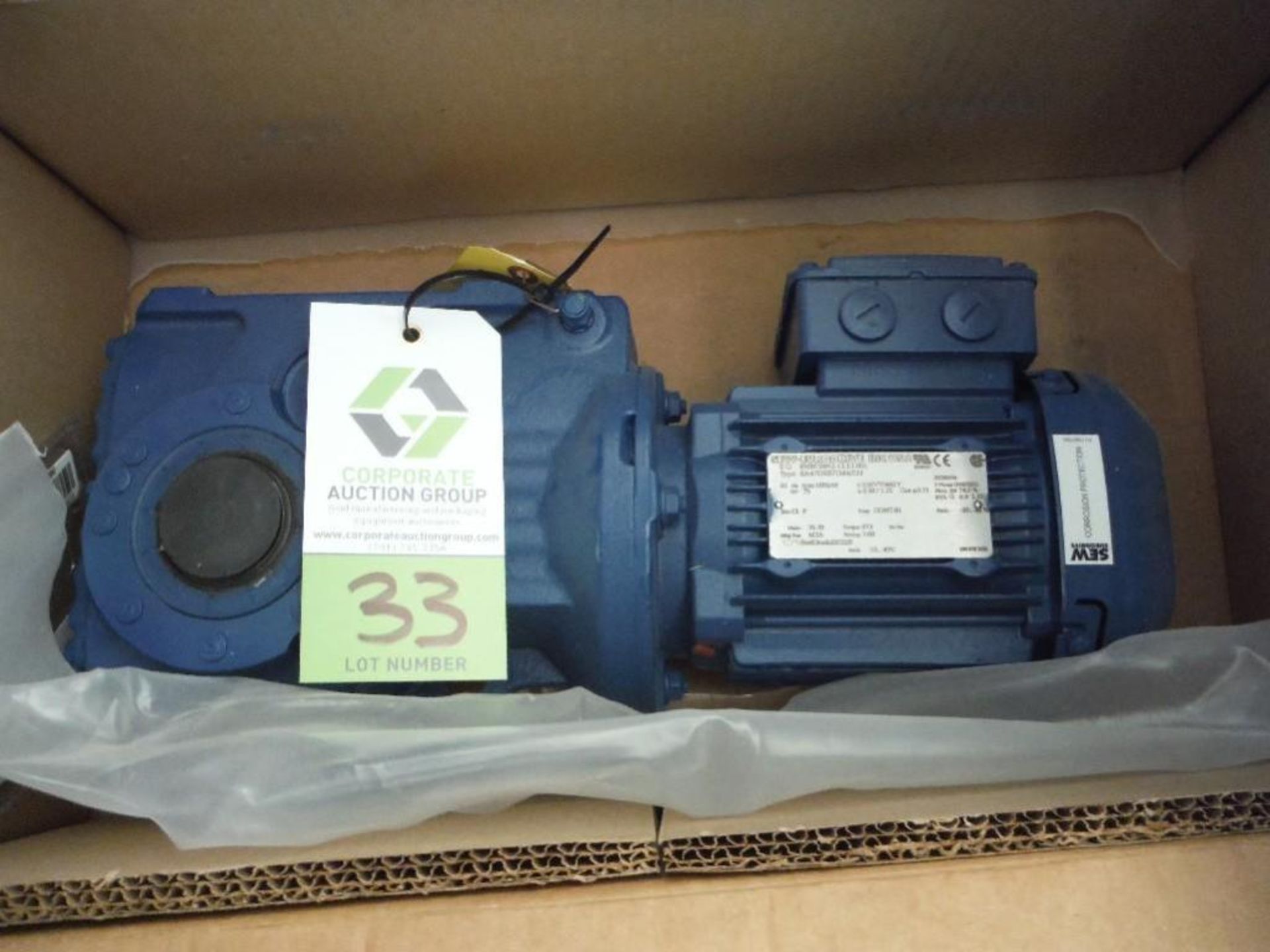 New SEW electric motor and gear reducers, 0.75 hp, 3 ph, 1690 rpm - Rigging Fee: $20 - Image 3 of 3