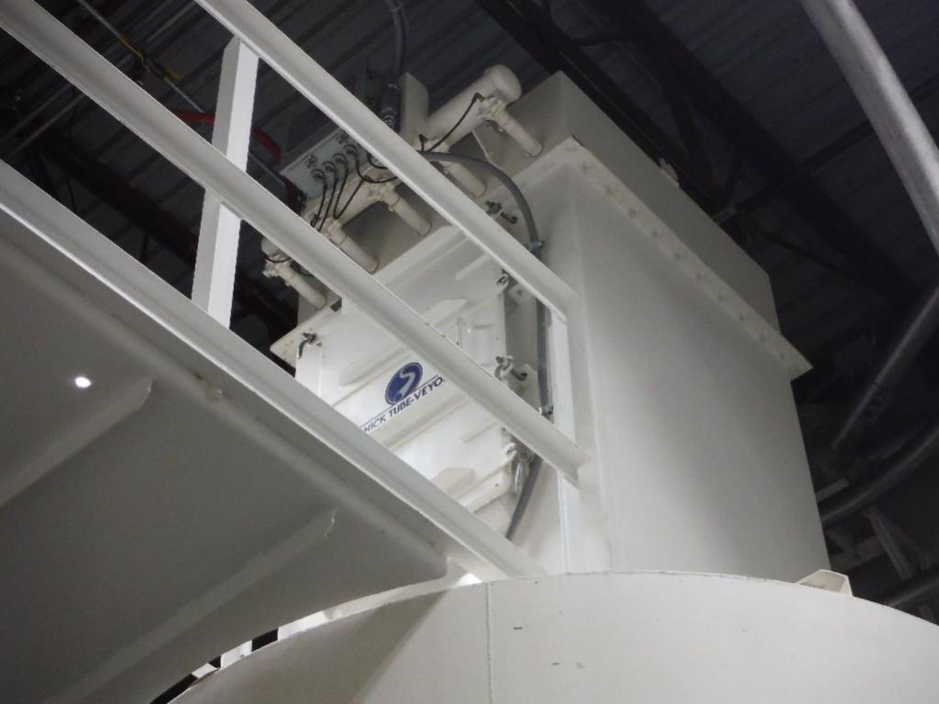 Shick flour silo, 84 in. dia. X 96 in. tall to cone bottom, with bag house, on load cell - Rigging F - Image 3 of 4