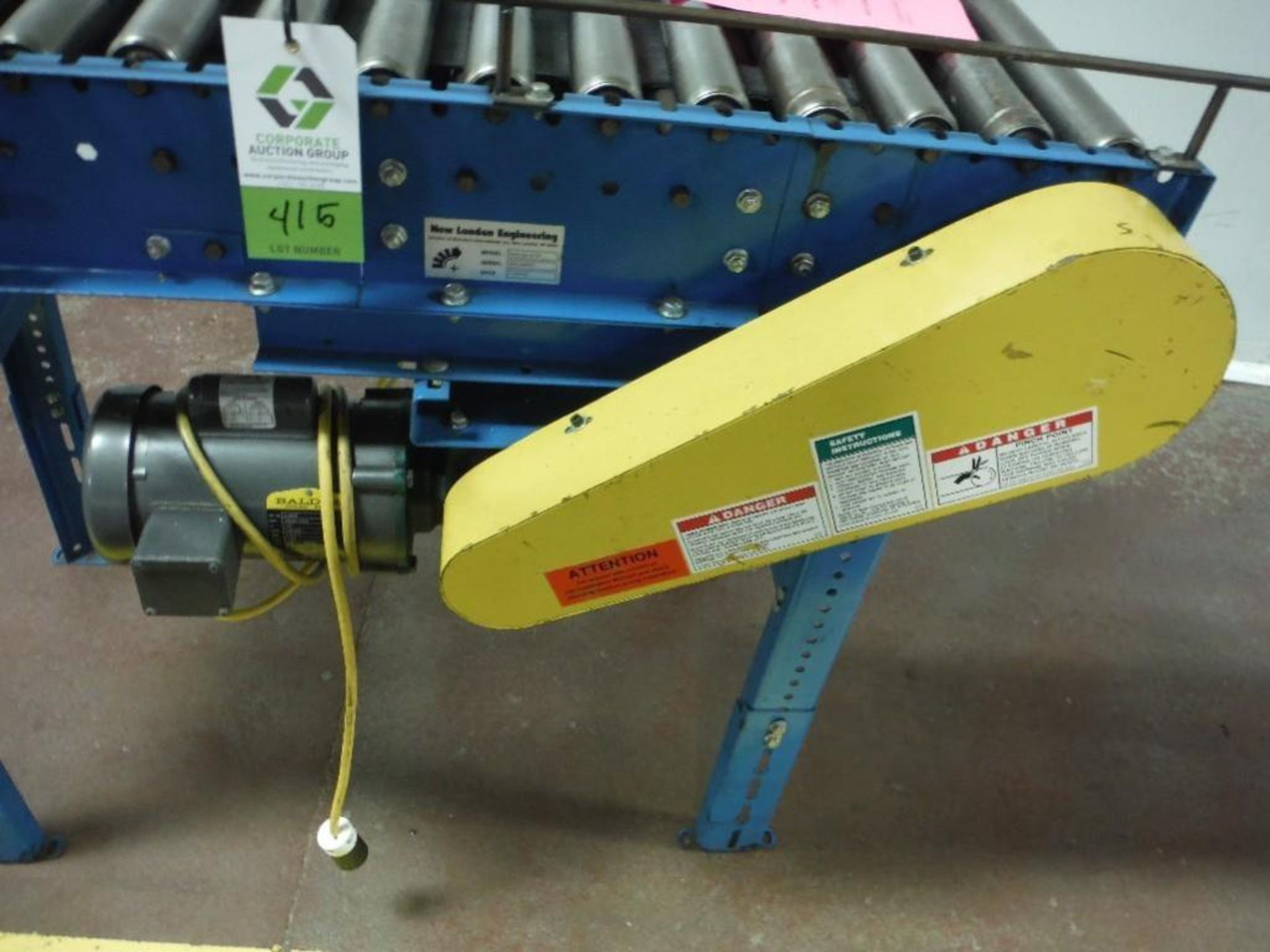 New London powered roller conveyor, 48 in. long x 16 in. wide rollers, motor and drive, steel frame - Image 4 of 6