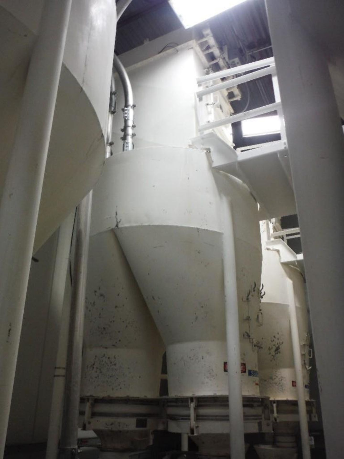 Shick dual leg cone bottom sugar silo, 88 in. dia. X 96 in. tall, fluidized bed, rotary lock blower,