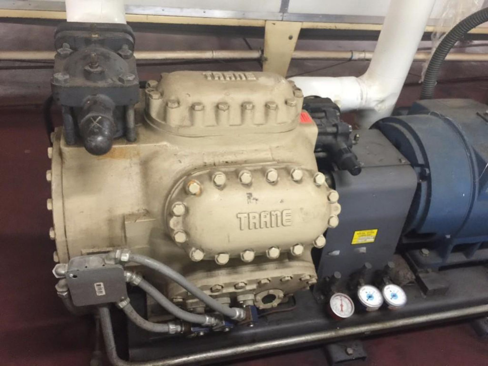 Trane 50 hp freon compressor, Model 3E3R50WN, SN 46934, reciprocating 10 cylinder, freon recovered a - Image 3 of 12