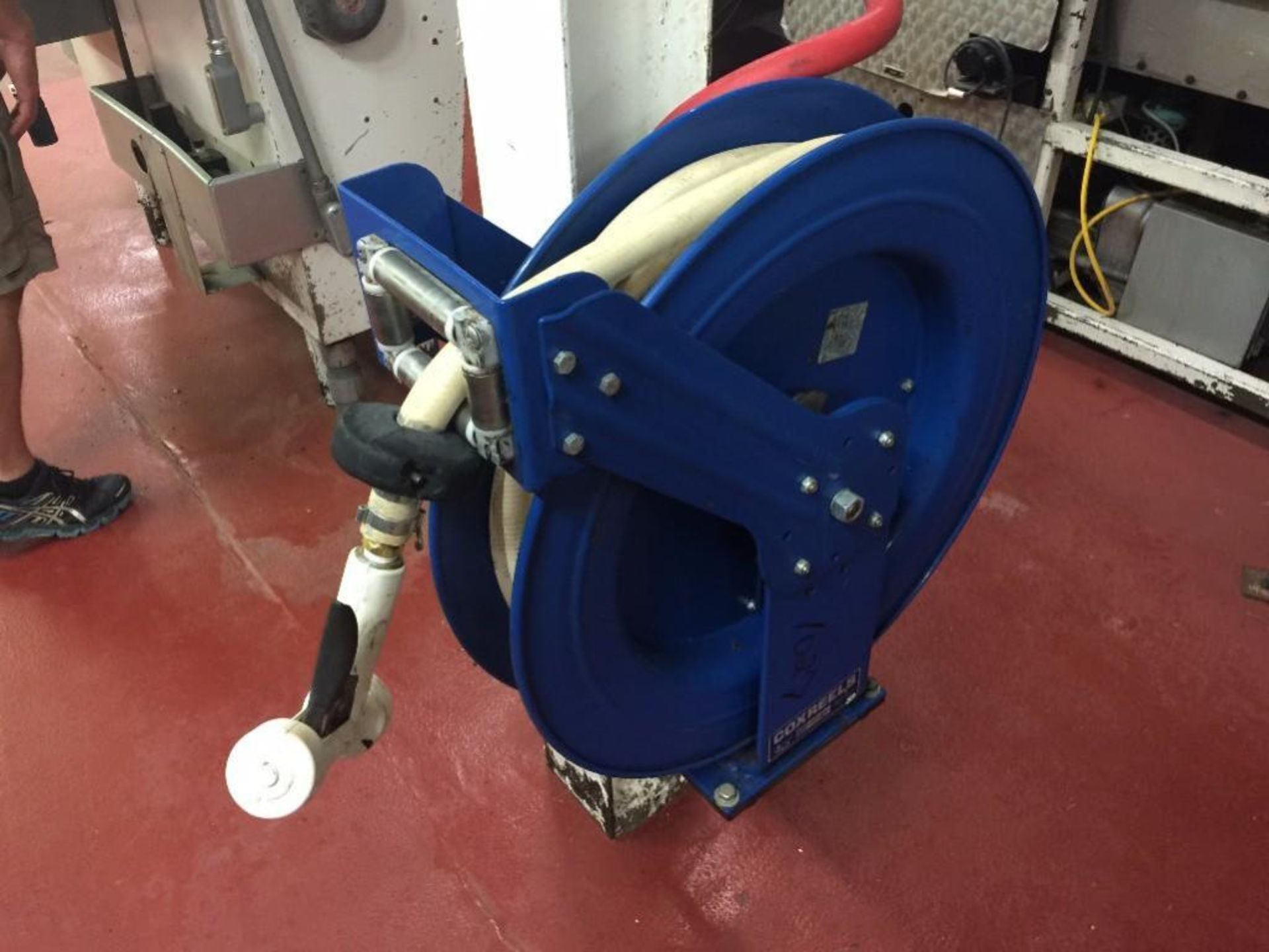 Water hose reel and hose (EACH) - Rigging Fee: $100 - Image 4 of 9