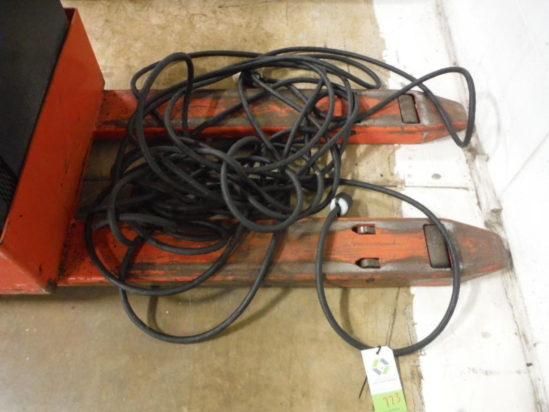 75 ft. extension cord, 20 amp, 480 v - Rigging Fee: $10