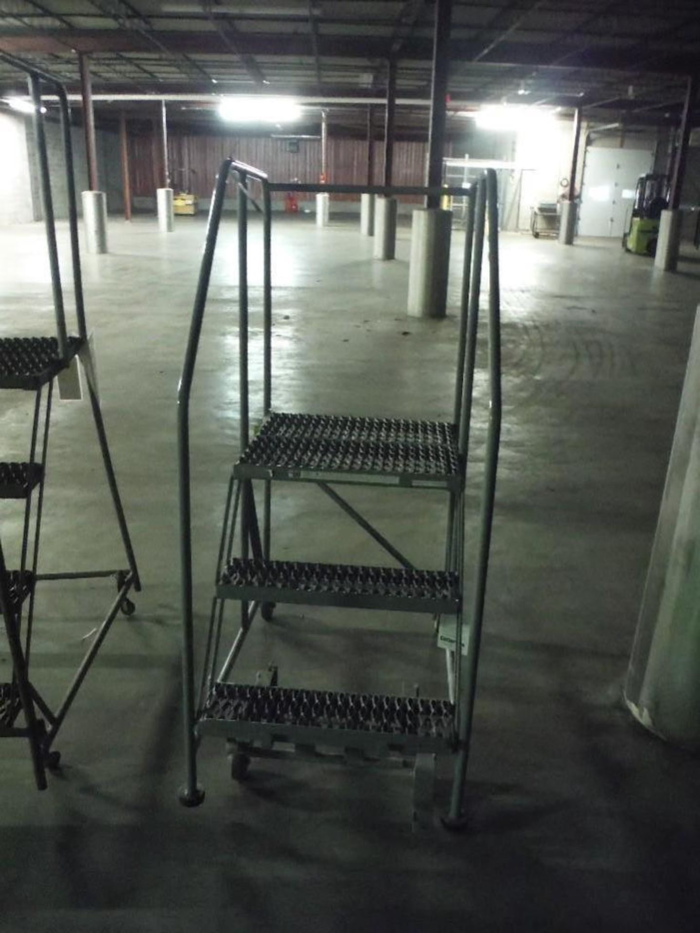 3 step rolling warehouse ladder, 24 in. wide x 30 in. tall, 4 step rolling warehouse ladder, 24 in. - Image 2 of 3