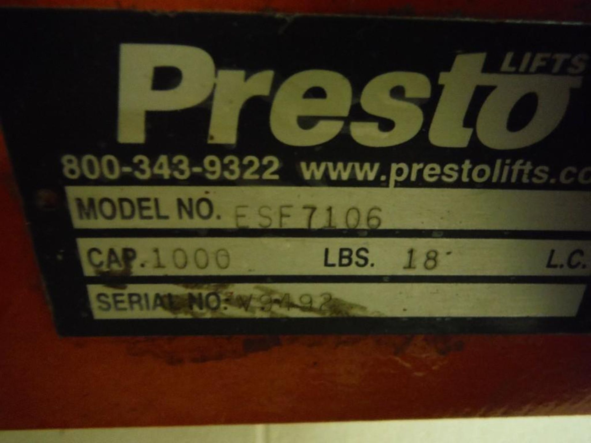 Presto lift, 112 in. lift, 33 in. x 28 in. platform - Rigging Fee: $300 - Image 4 of 6