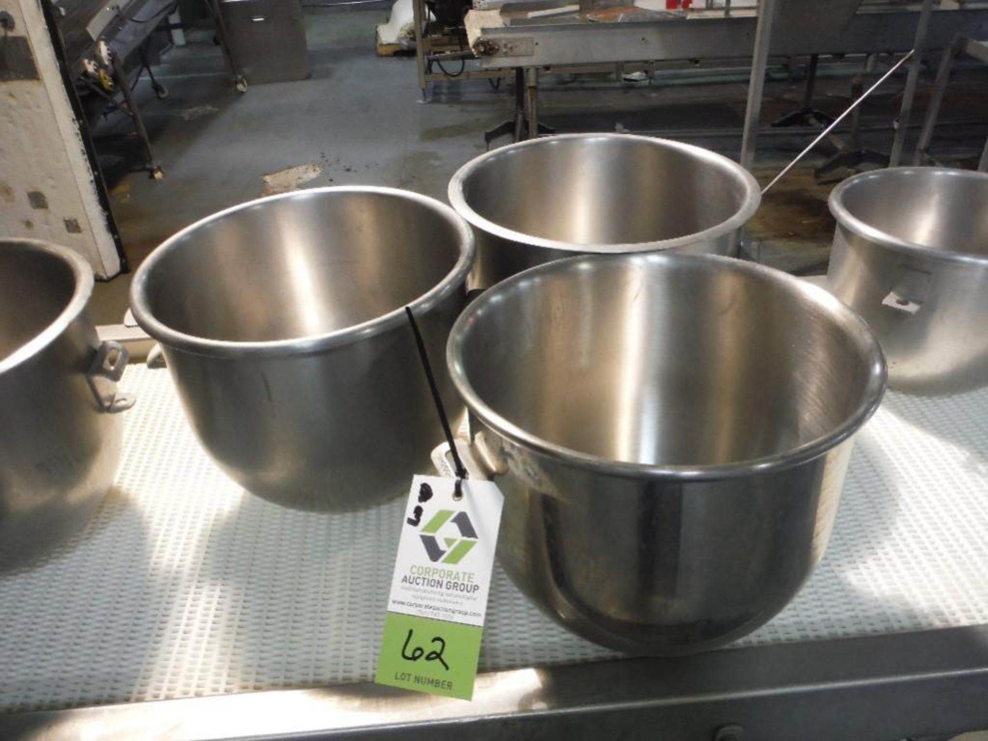 (3) SS 20 quart bowls (lot), **(Located in: Marshall, MN)** Rigging Fee: $50