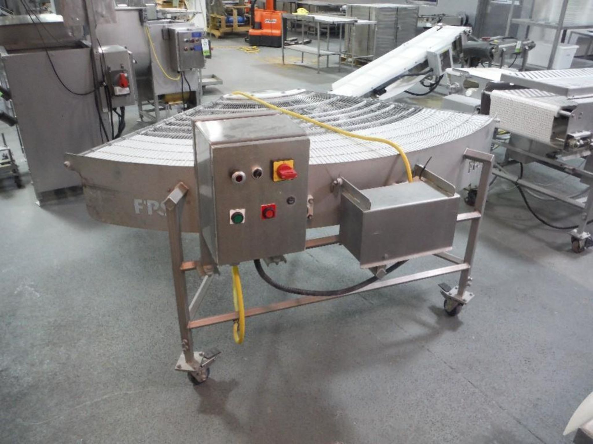 FPS SS wire 90 degree conveyor, Model 4000, SN 2092A, 90 in. long x 43 in. wide, SS frame, on wheels - Image 4 of 4