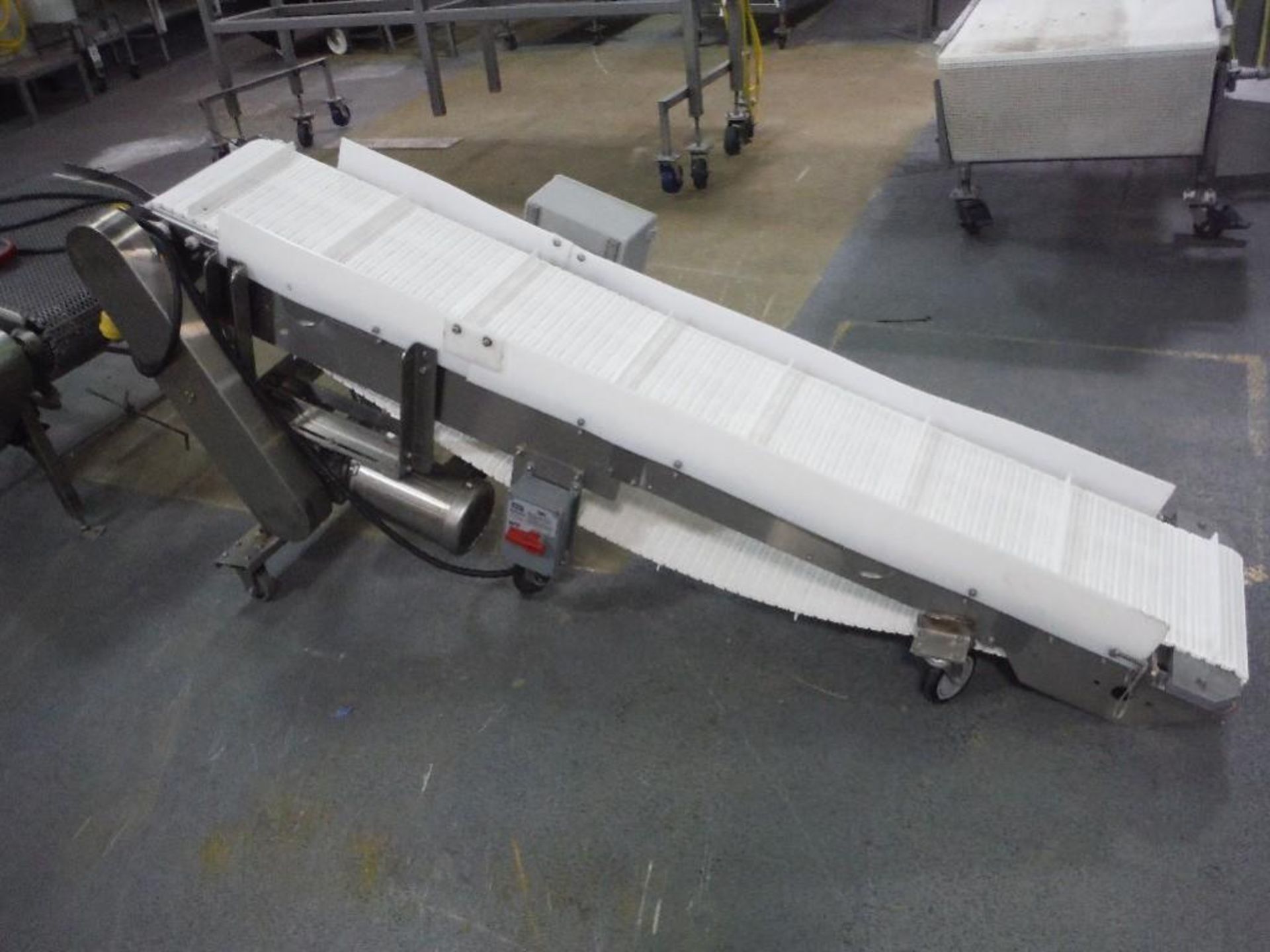 SS flighted incline conveyor, 90 in. long x 14 in. wide x 8 in. infeed x 38 in. discharge, SS clad m - Image 2 of 6