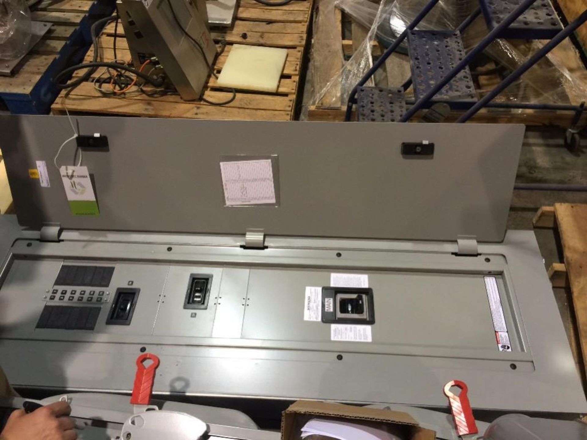Siemens 300 amp electrical panel with (2) circuit cut-offs. (LOT)** (Located in Omaha, Nebraska) **