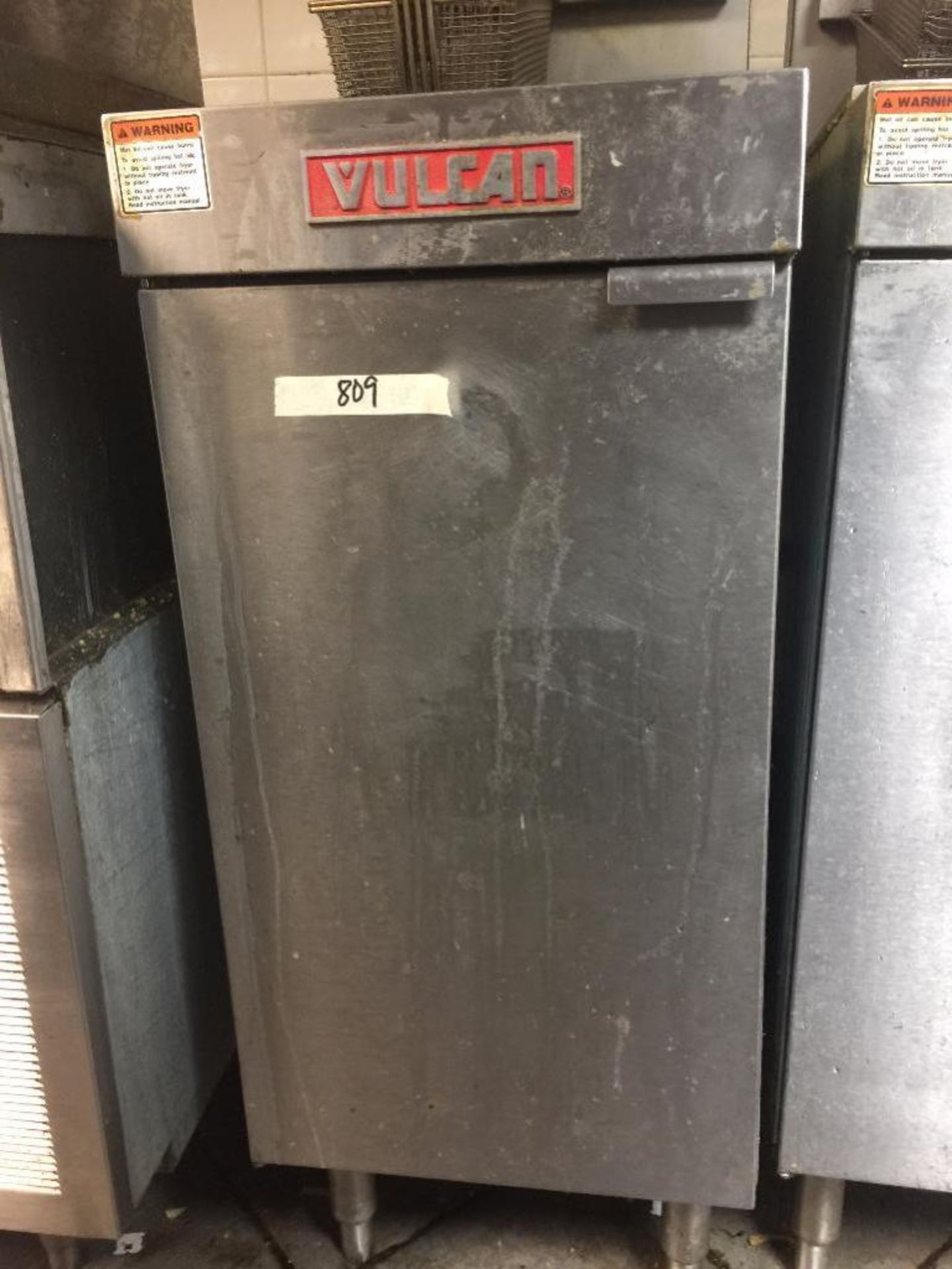 Vulcan 2-basket deep fryer, gas.** (Located in Omaha, Nebraska) ** Rigging Fee: $100 - Bild 2 aus 6