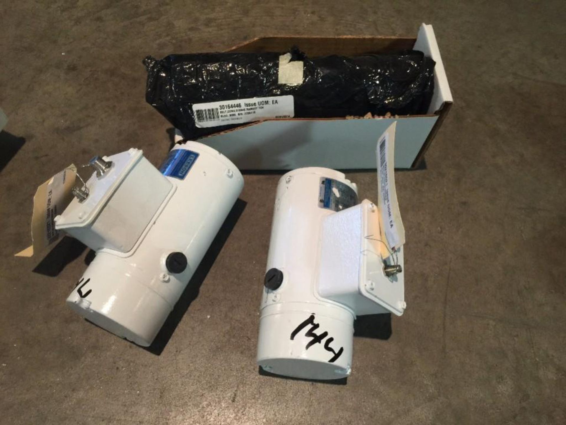 (2) electric servo motors and (1) belt for high speed checkweigher (LOT). ** (Located in Russellvill - Bild 2 aus 5