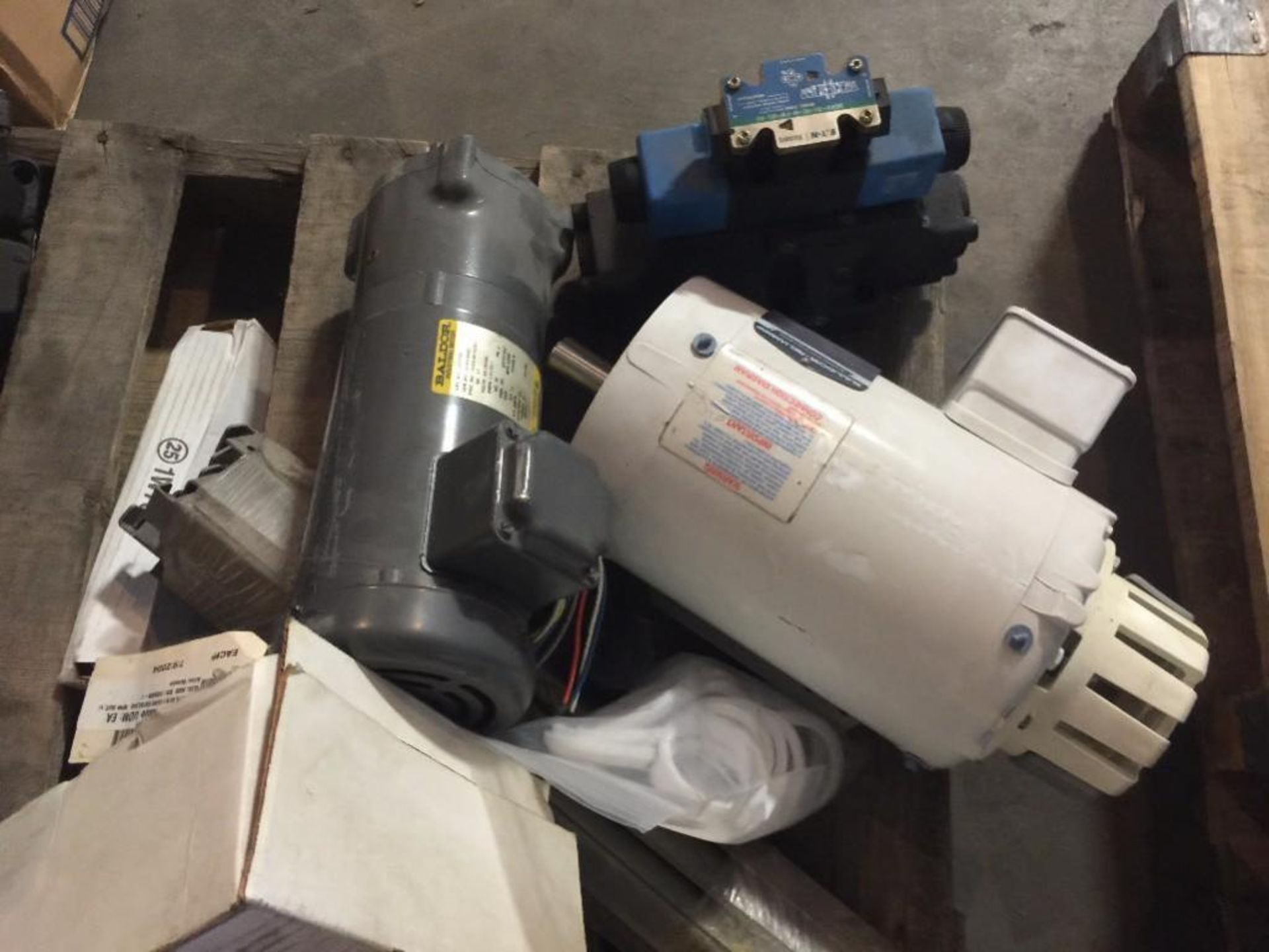 Pallet of parts, motors and valves. (LOT). ** (Located in Russellville, Arkansas) ** Rigging Fee: $5 - Image 3 of 14