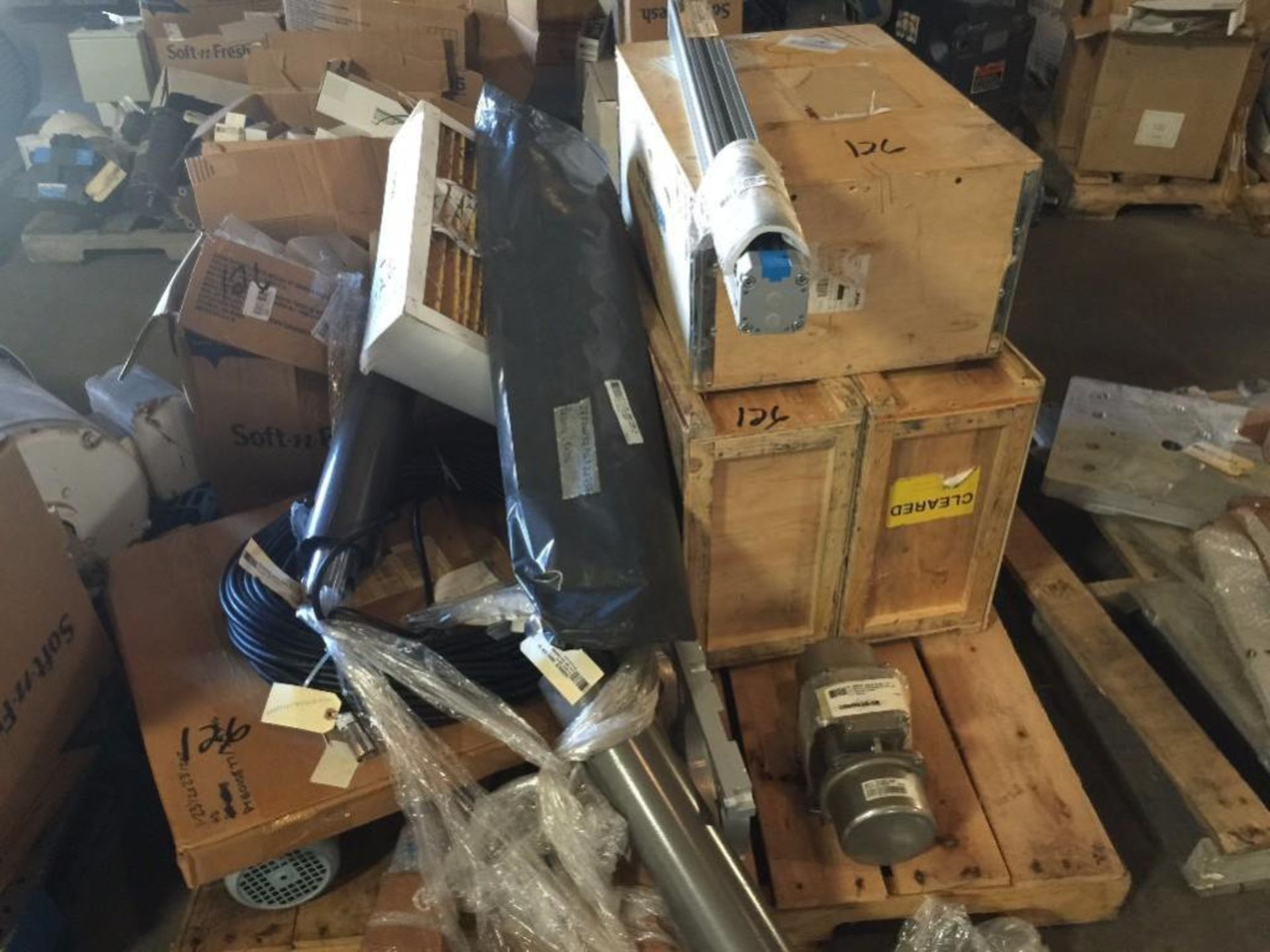 Pallet of Mettler Toledo parts, misc. (LOT). ** (Located in Russellville, Arkansas) ** Rigging Fee: