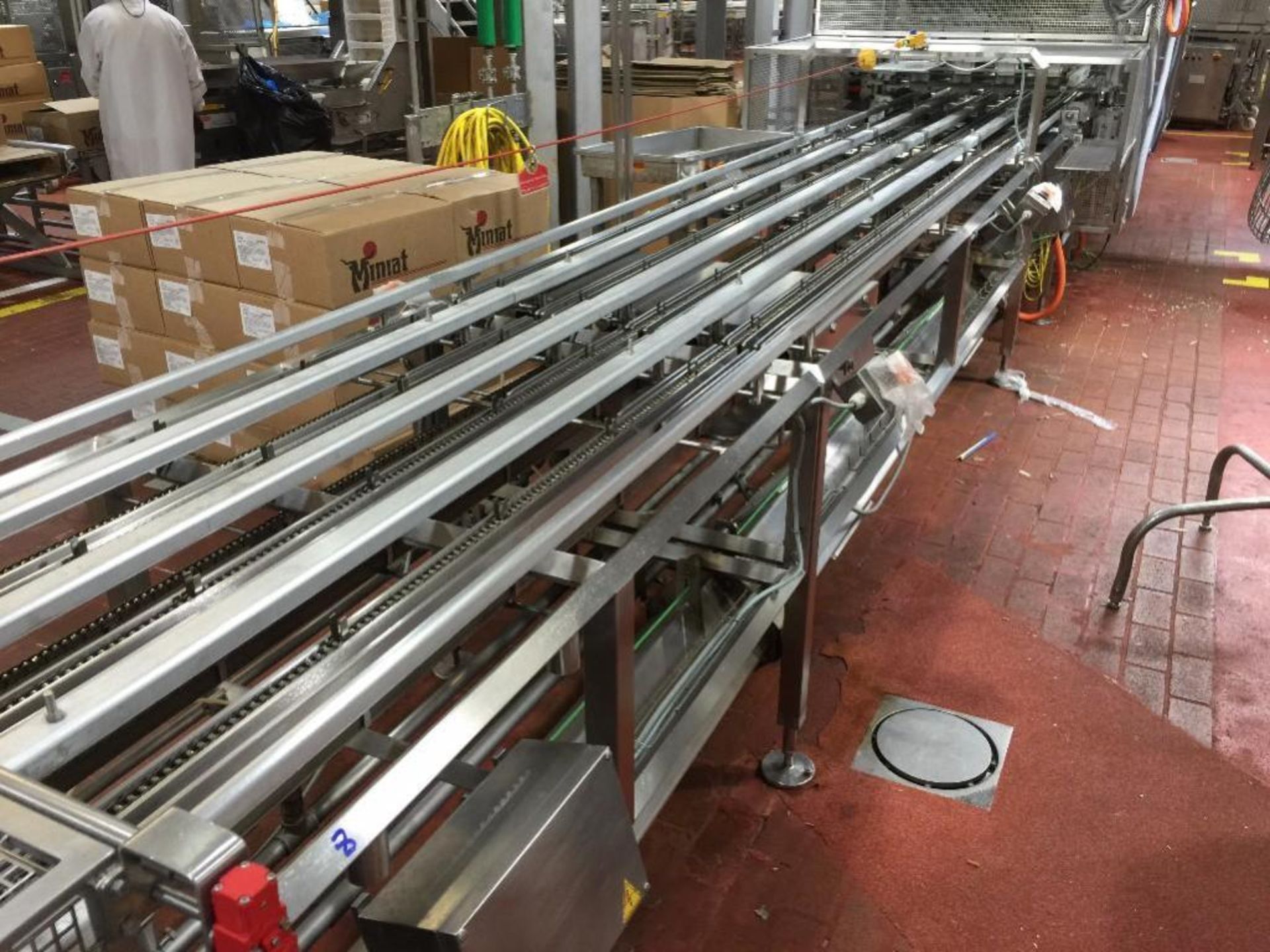 SS lug line conveyor drive, 4-lane, 6 1/4 in lane width, 11 1/2 in lug spacing, Bosch servo drive mo