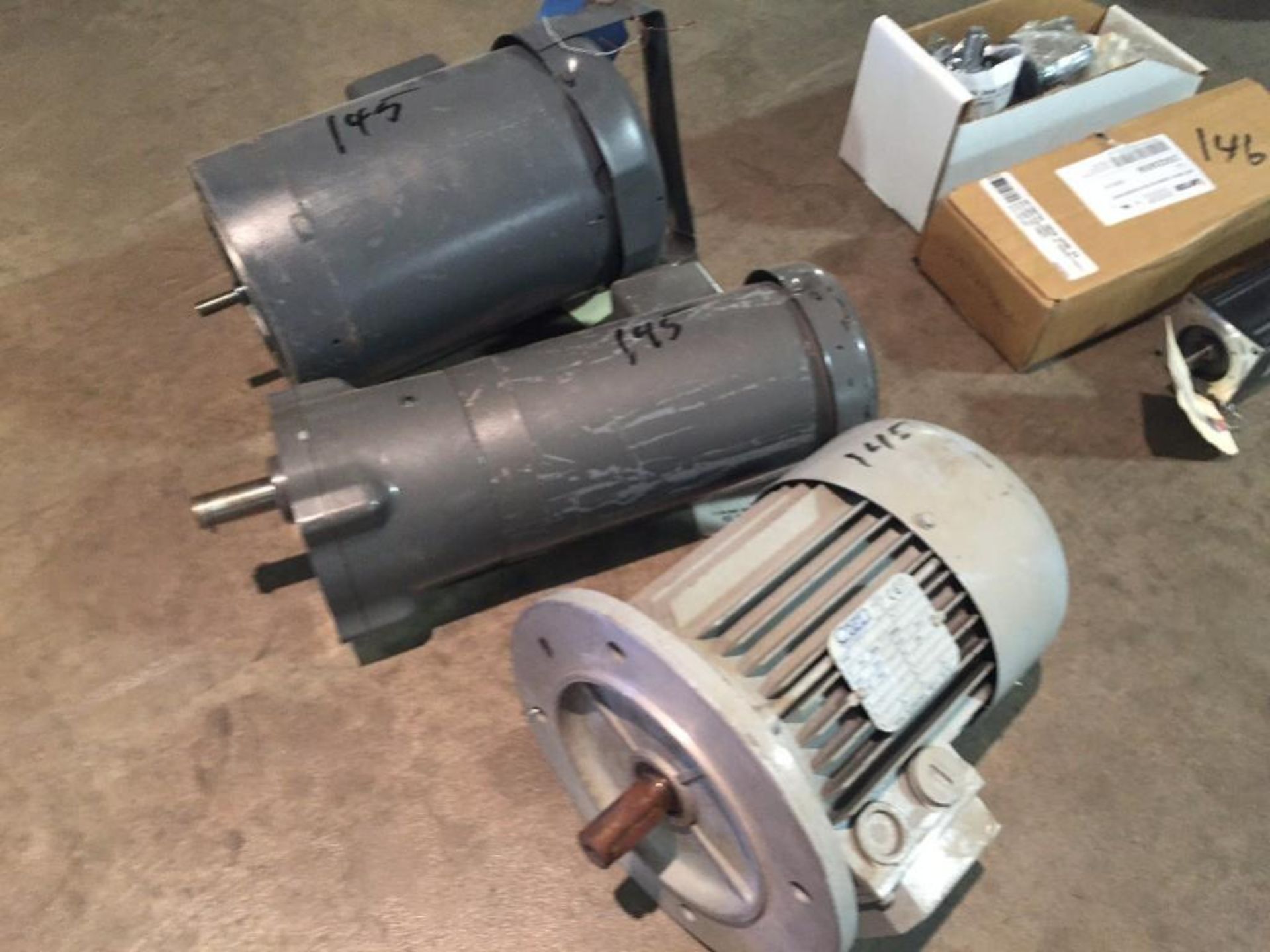 (3) electric motors (LOT). ** (Located in Russellville, Arkansas) ** Rigging Fee: $50