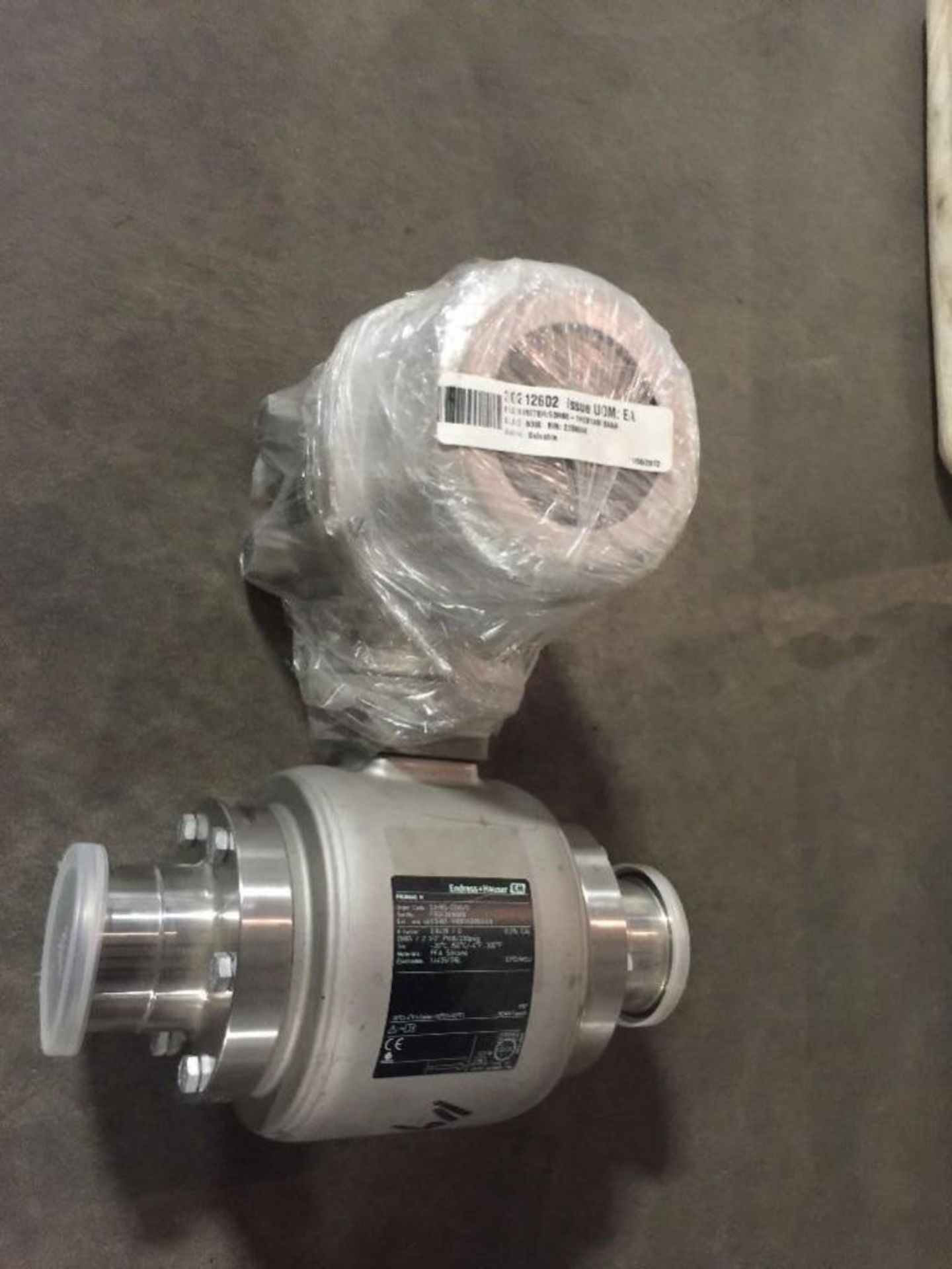 Endress Hauser mag flow meter, 2 1/2 in, with readout (UNUSED). ** (Located in Russellville, Arkansa