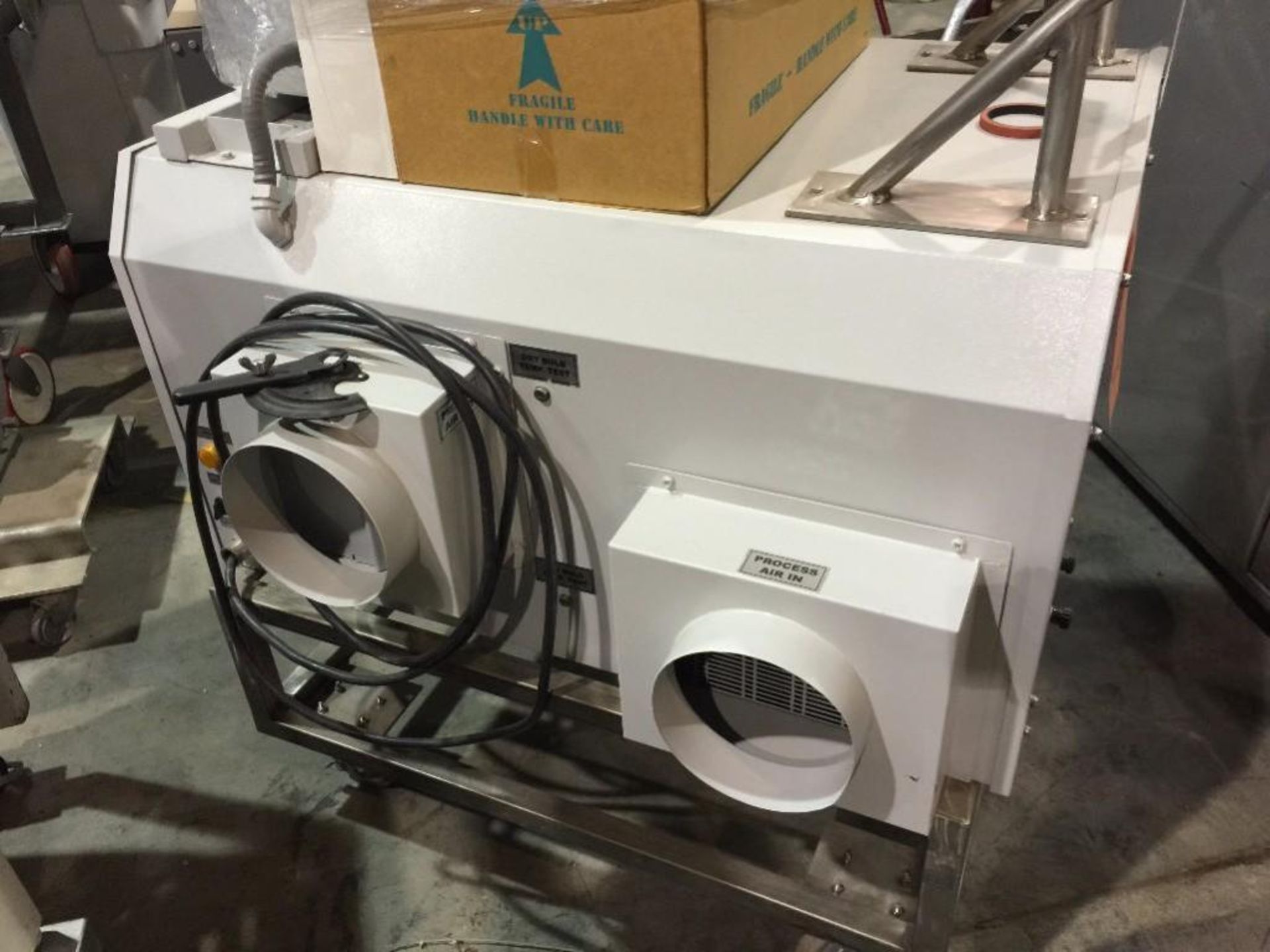 Dry-Air industrial dehumidifier, model MP-600, s/n 2011E9088, on cart, 3 phase.** (Located in Omaha, - Bild 2 aus 8