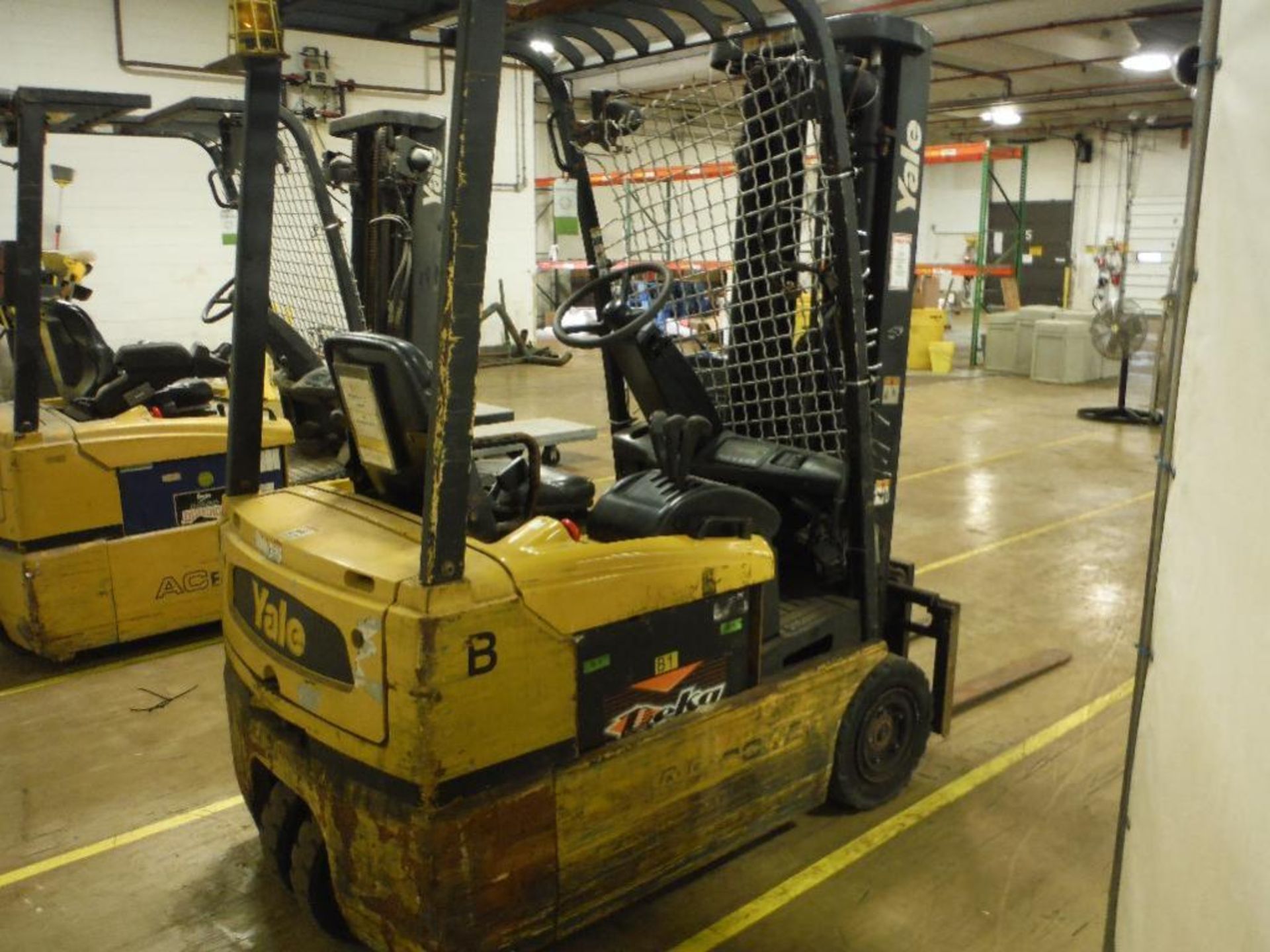 Yale 36V electric forklift, Model ERP030THN36TE082, SN F807N04750E, 3000 lb. lift capacity, 187 in. - Image 3 of 6